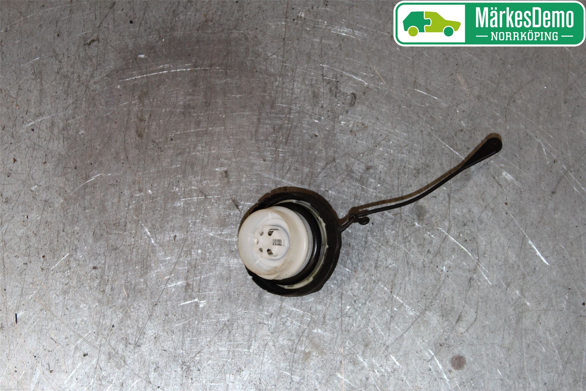 Toyota VERSO 09-18 Bränsletankslock