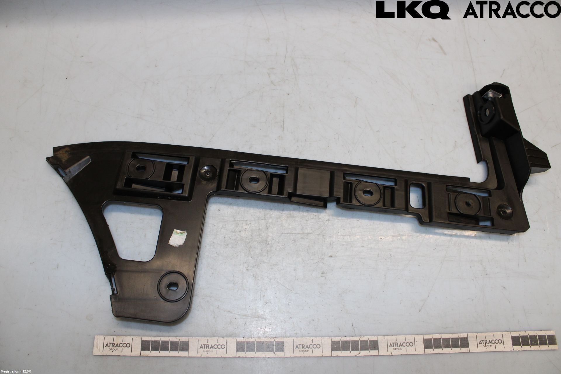 Volkswagen VW PASSAT 05-11 Stötfångarfäste Bak Hö