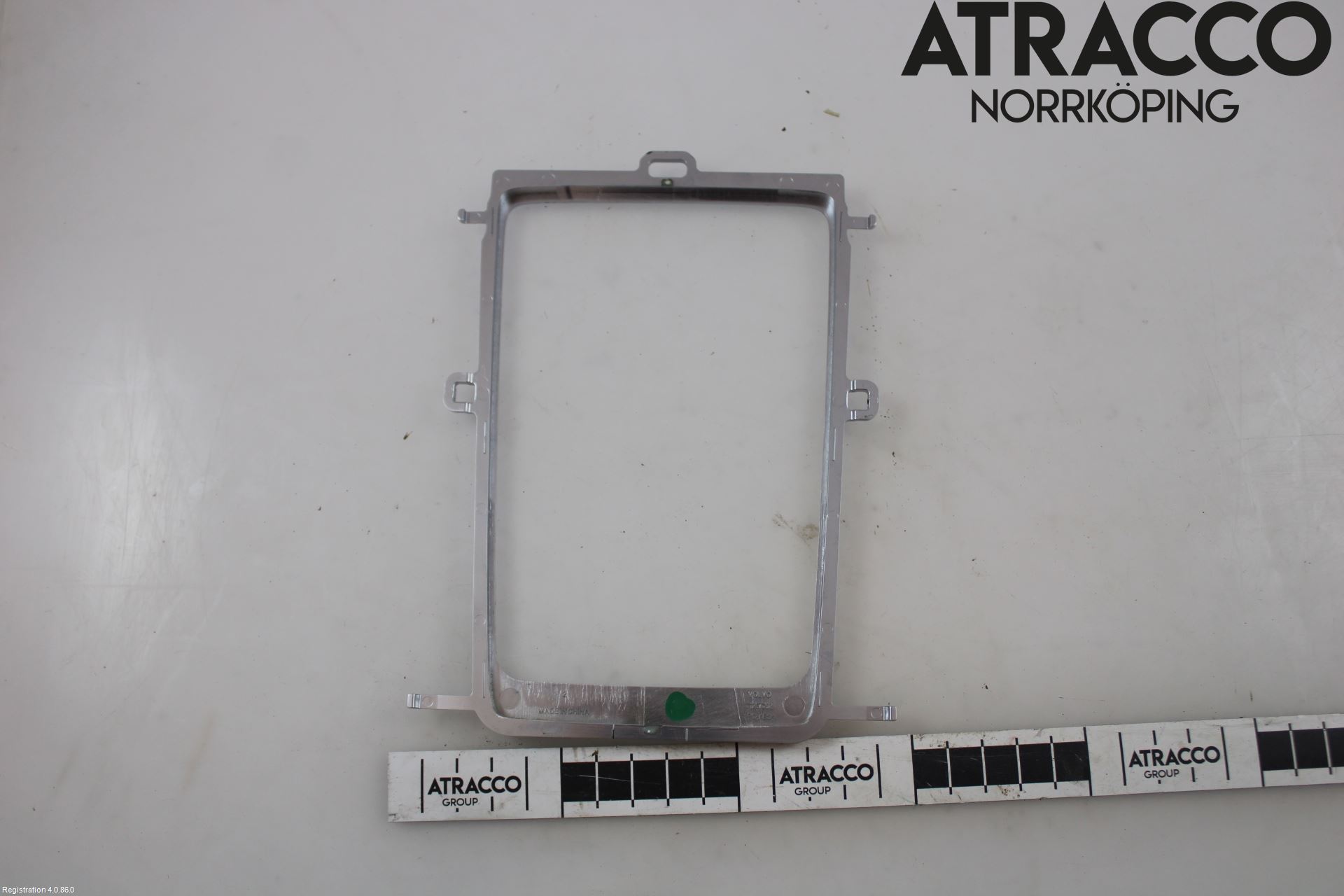Volvo V70 08-13 Instrument-Radio Sarg