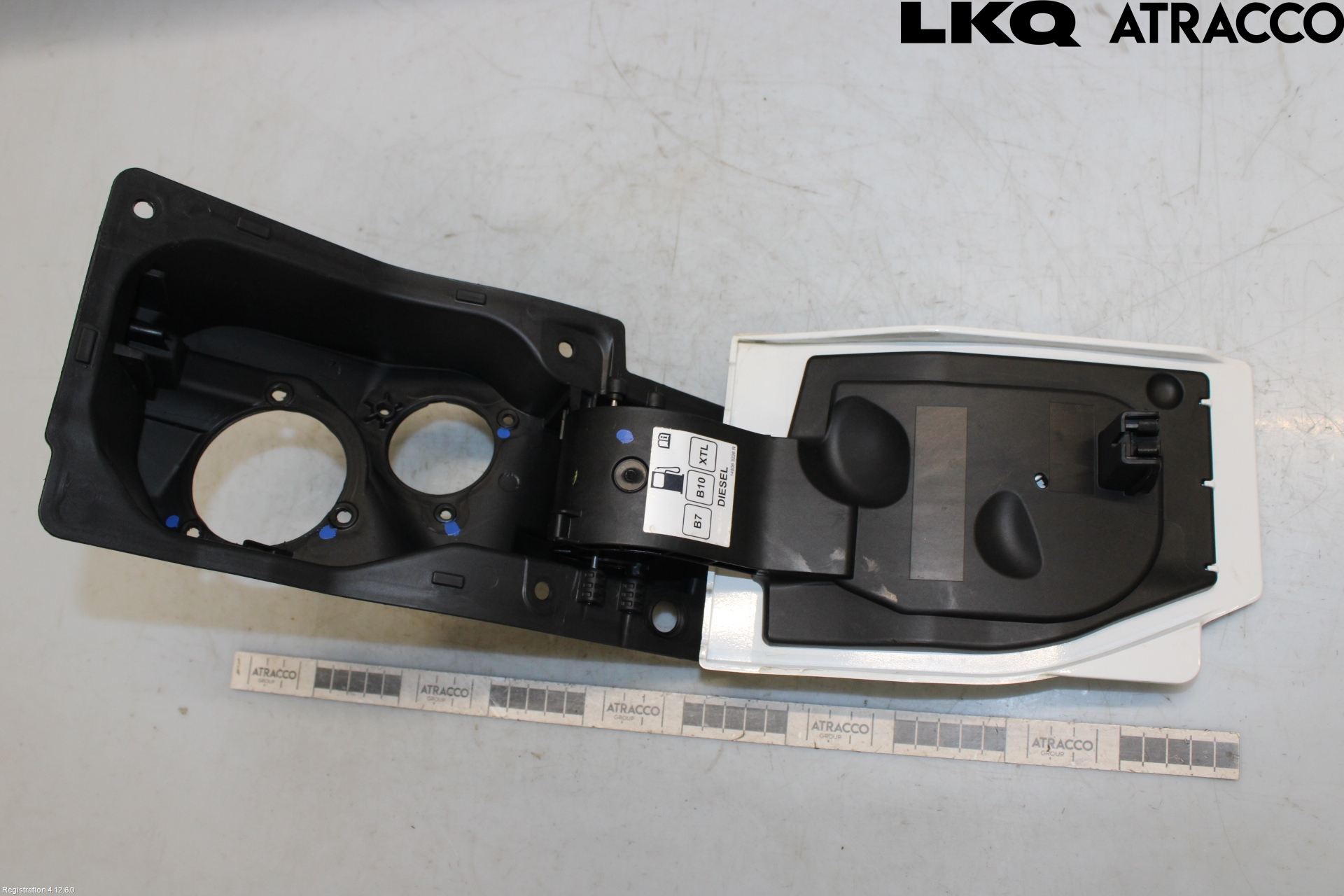 Nissan PRIMASTAR Tanklucka