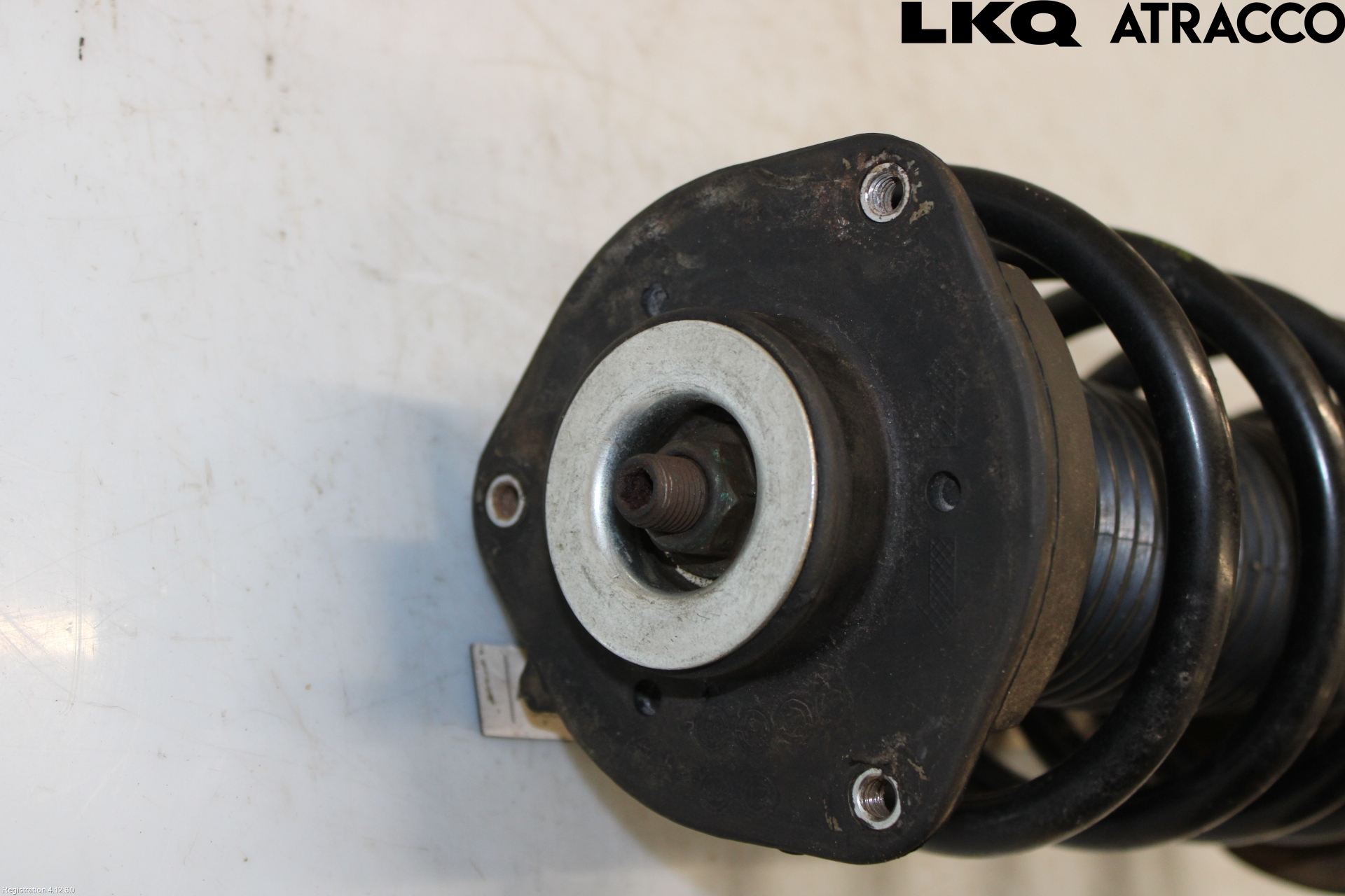 Volkswagen VW PASSAT 11-14 Fjäderben Fram Vänster