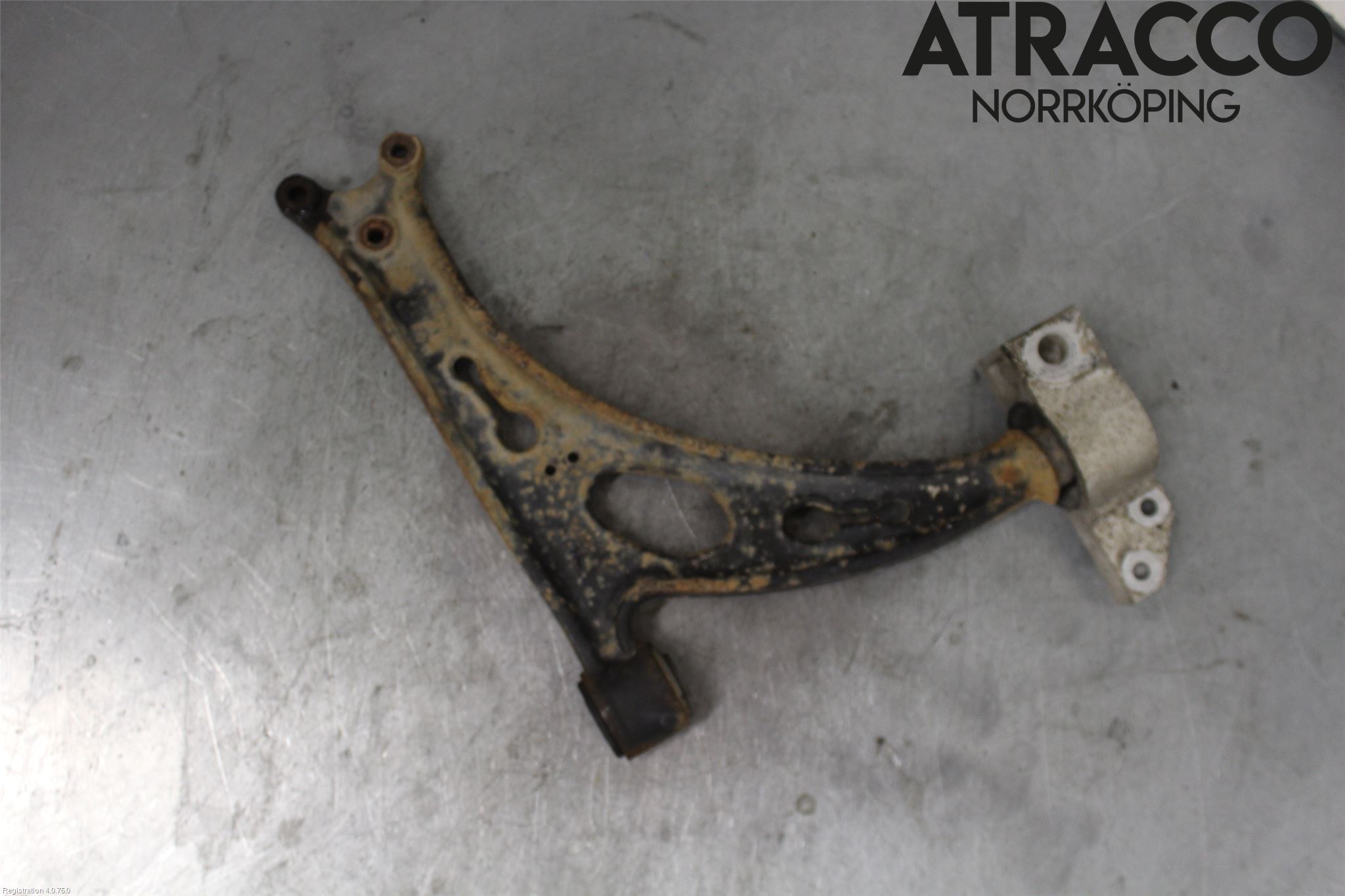 Volkswagen VW TOURAN 03-10 Bärarm Fram Undre Hö