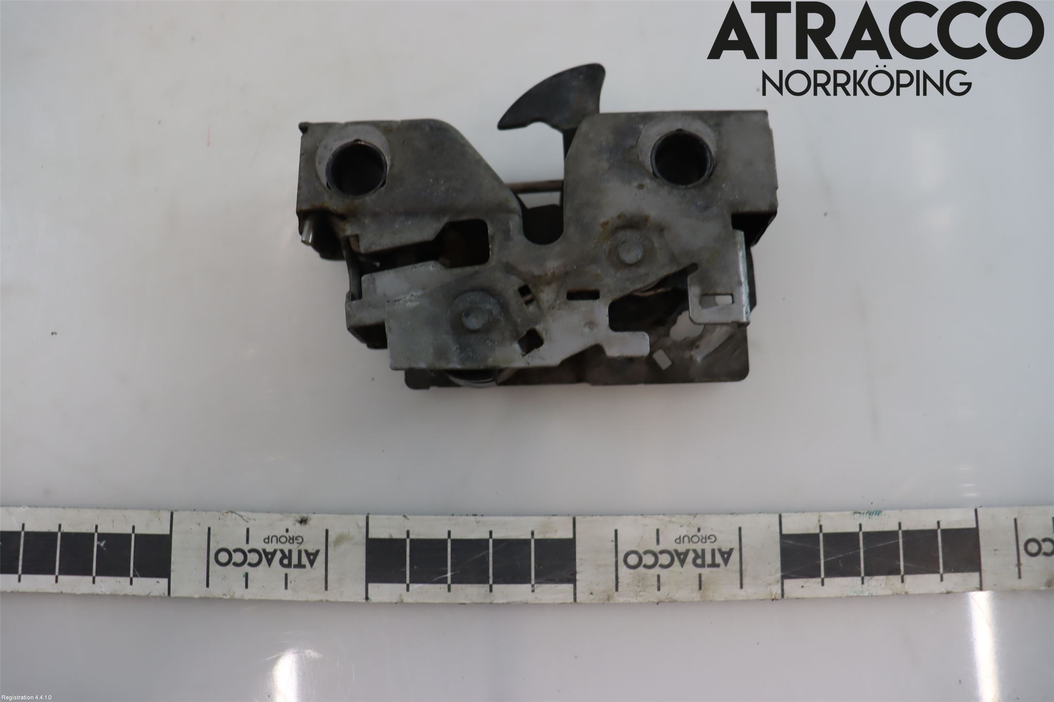 Volkswagen VW PASSAT 15-19 Huvlås