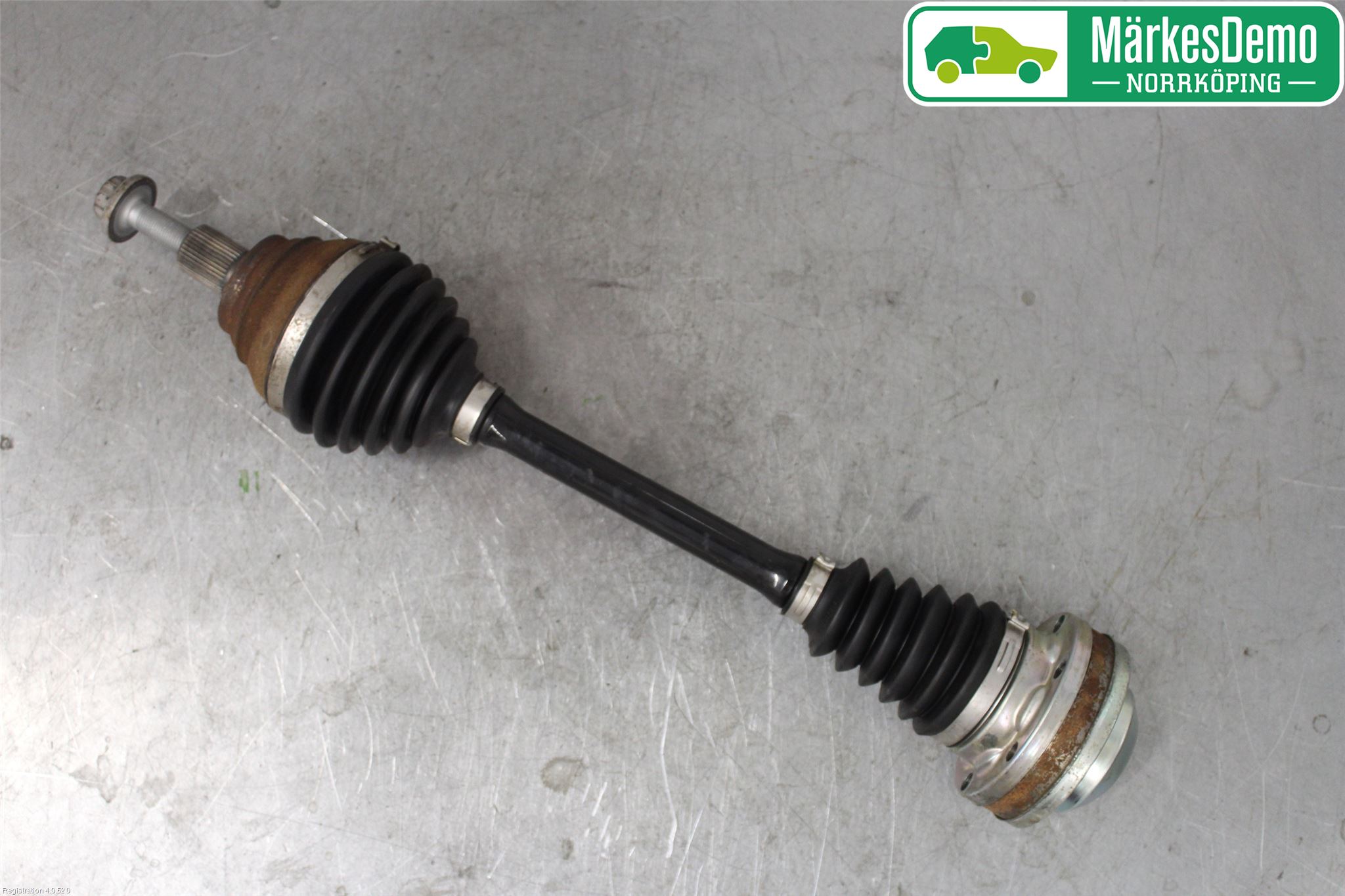 Skoda KAROQ 18- Drivaxel Fram Vänster