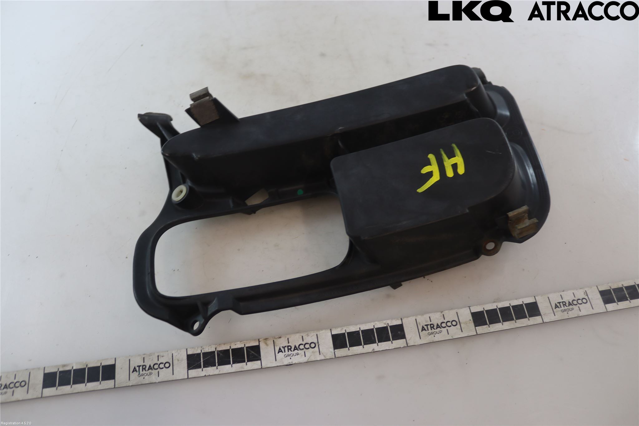 Toyota AVENSIS 03-06 Dimljussarg Fram