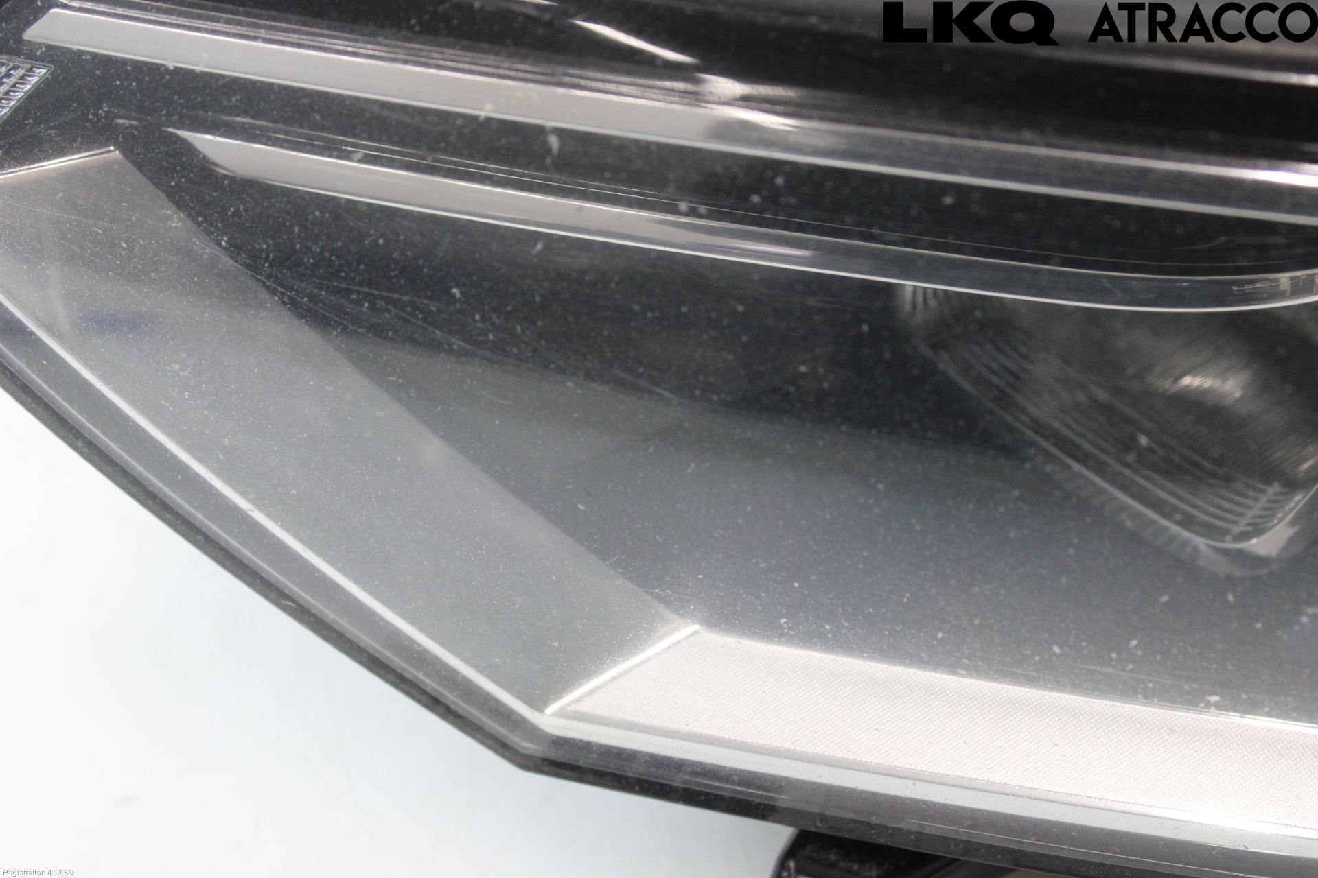 Volkswagen VW PASSAT 15-19 Strålkastare Vänster