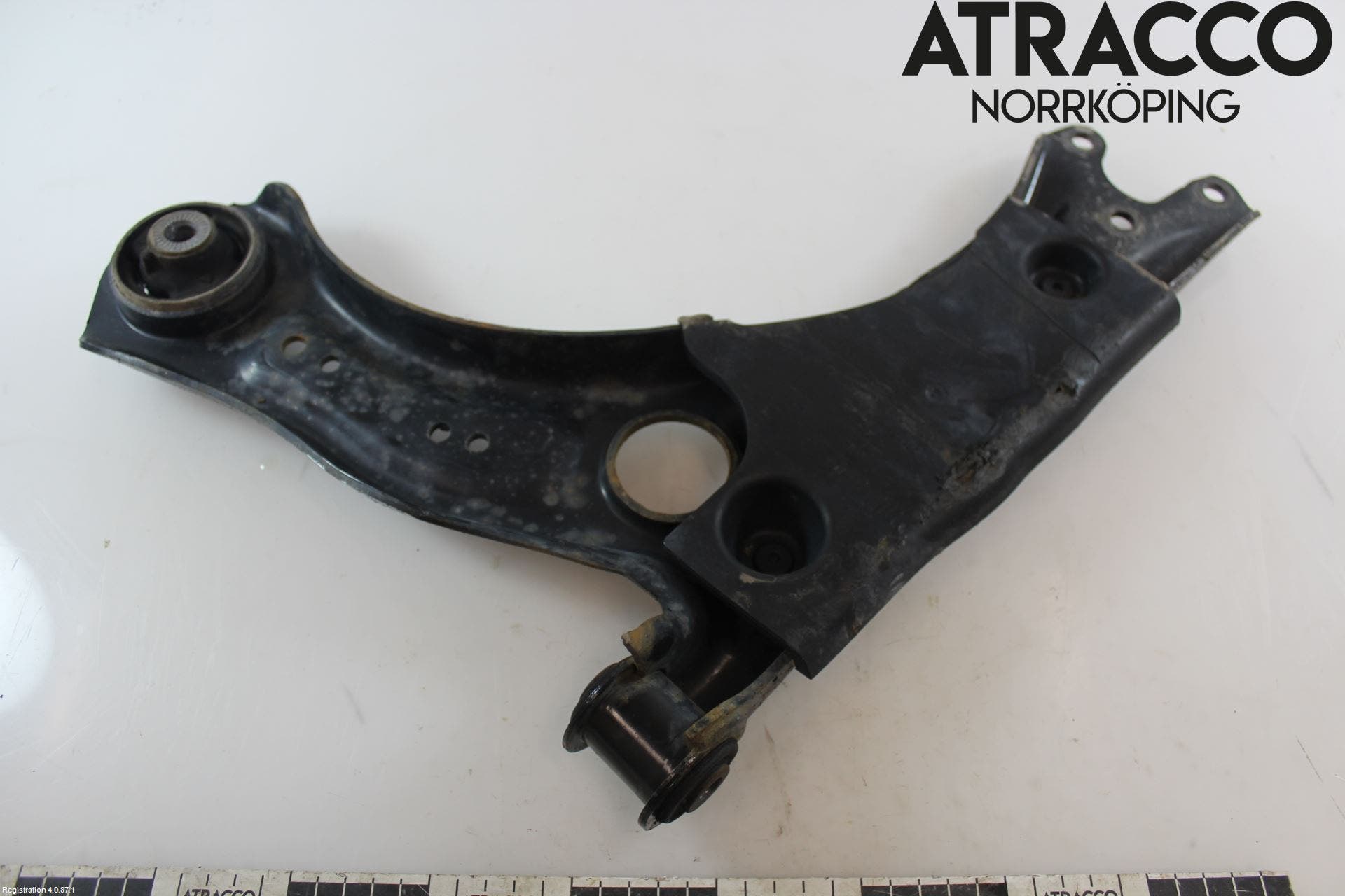 Seat ARONA Bärarm Fram Undre Hö