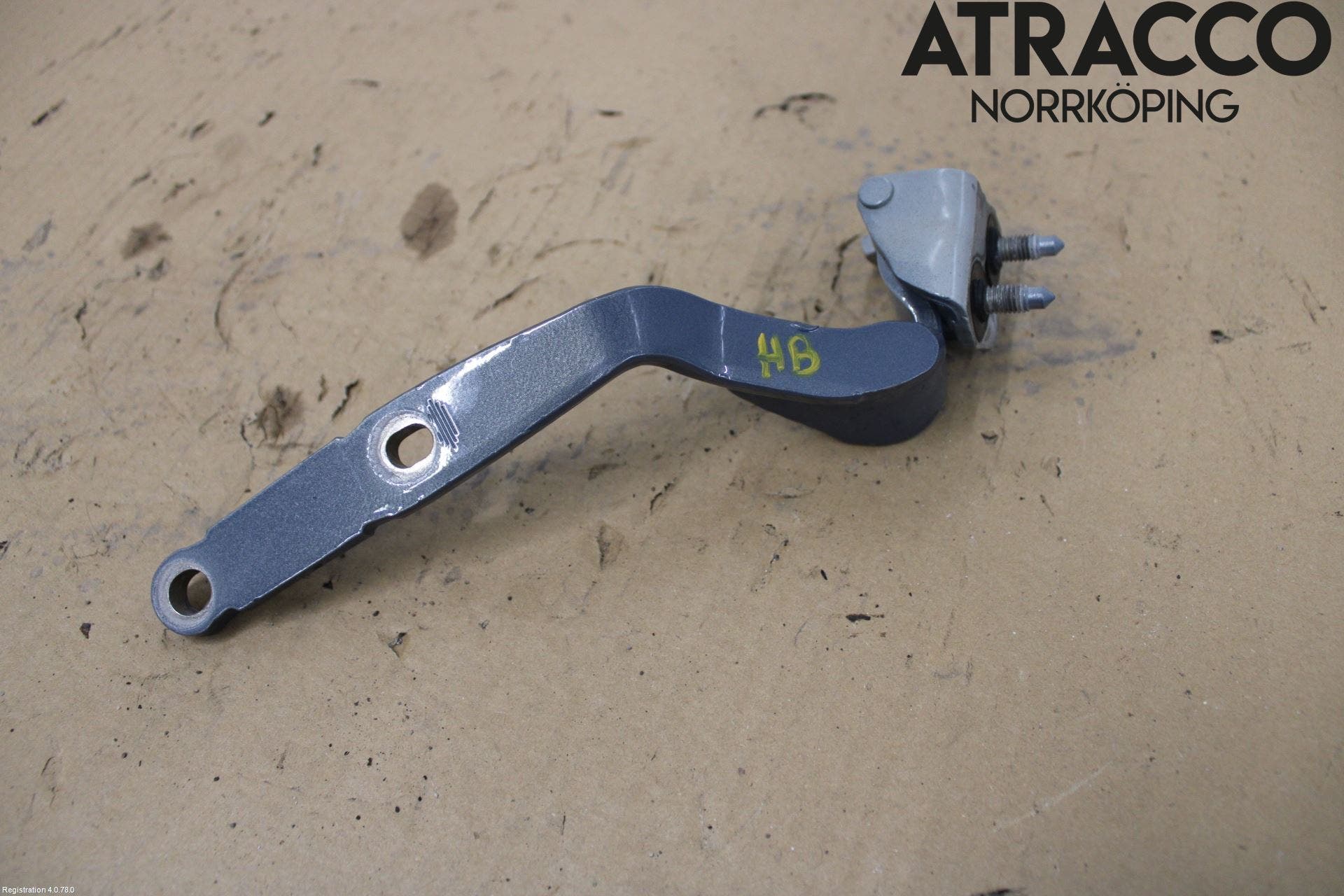 Audi A1/S1 11-18 Bakluckegångjärn Hö