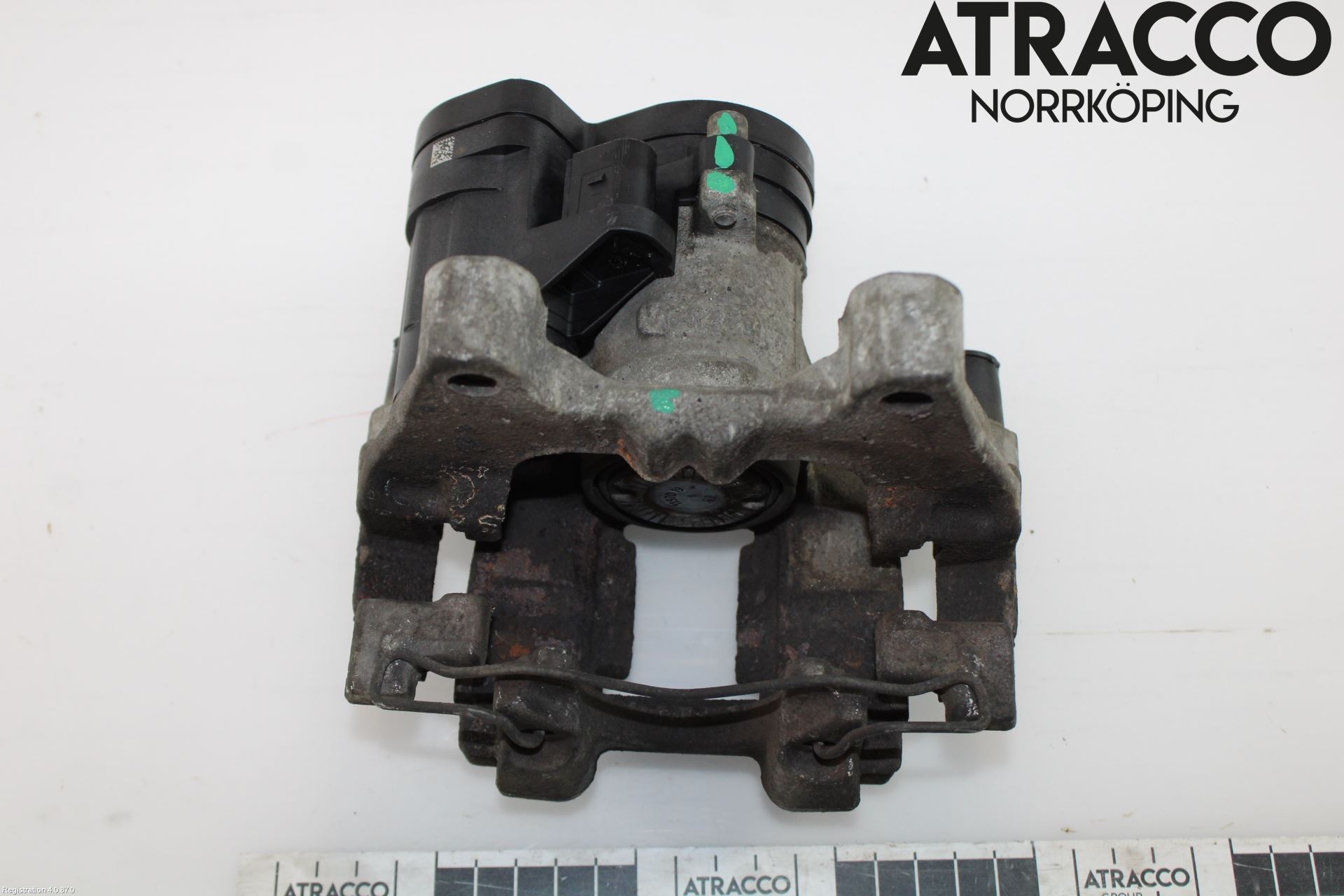 Audi Q3 F3 19- Bromsok Bak Vänster