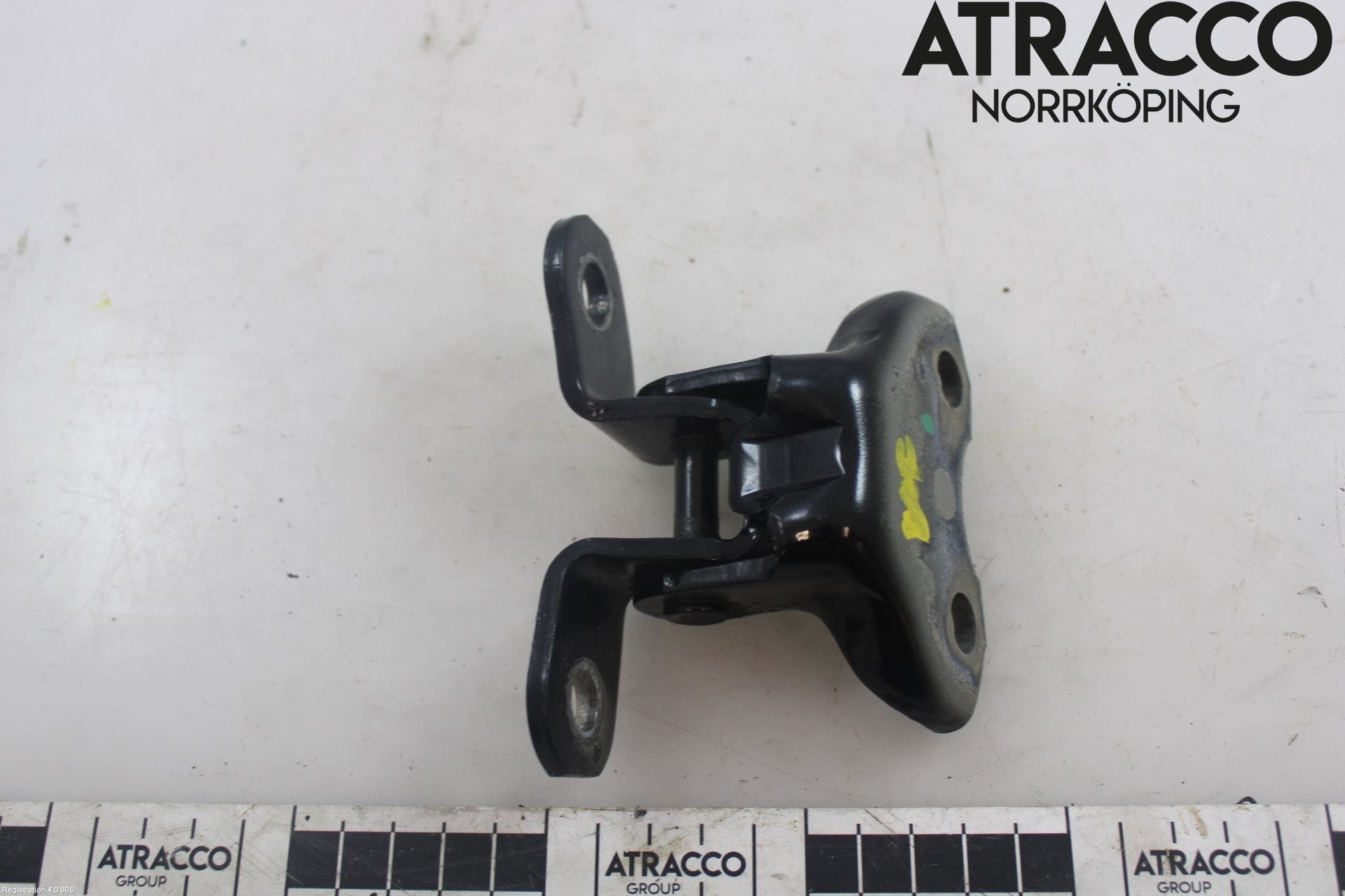 Toyota YARIS XP130 12-14 Dörrgångjärn