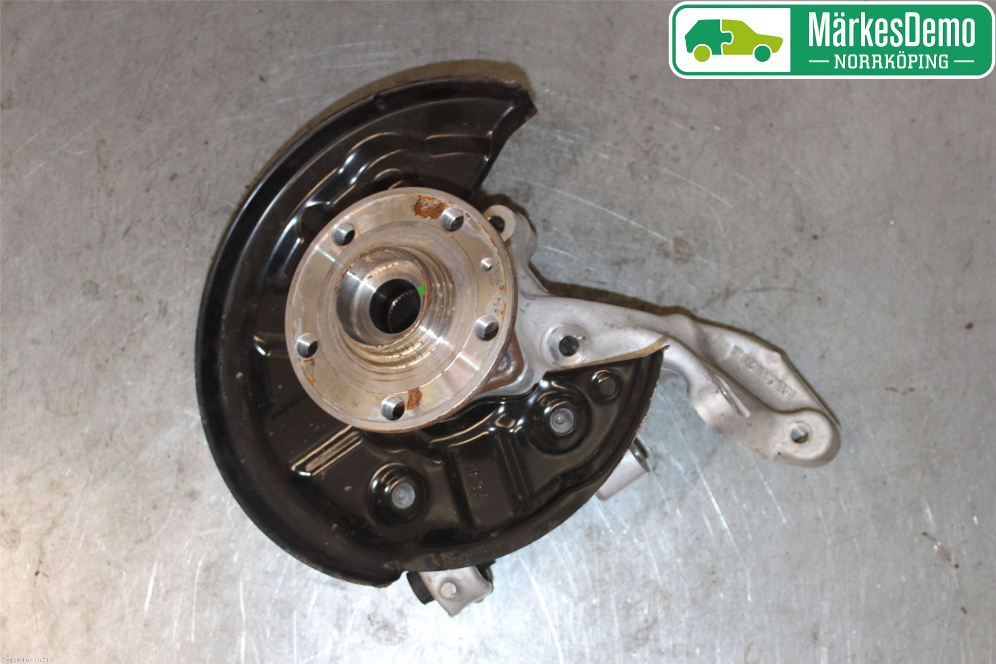 Skoda KAROQ 18- Hjullagerhus-Spindel Hö B