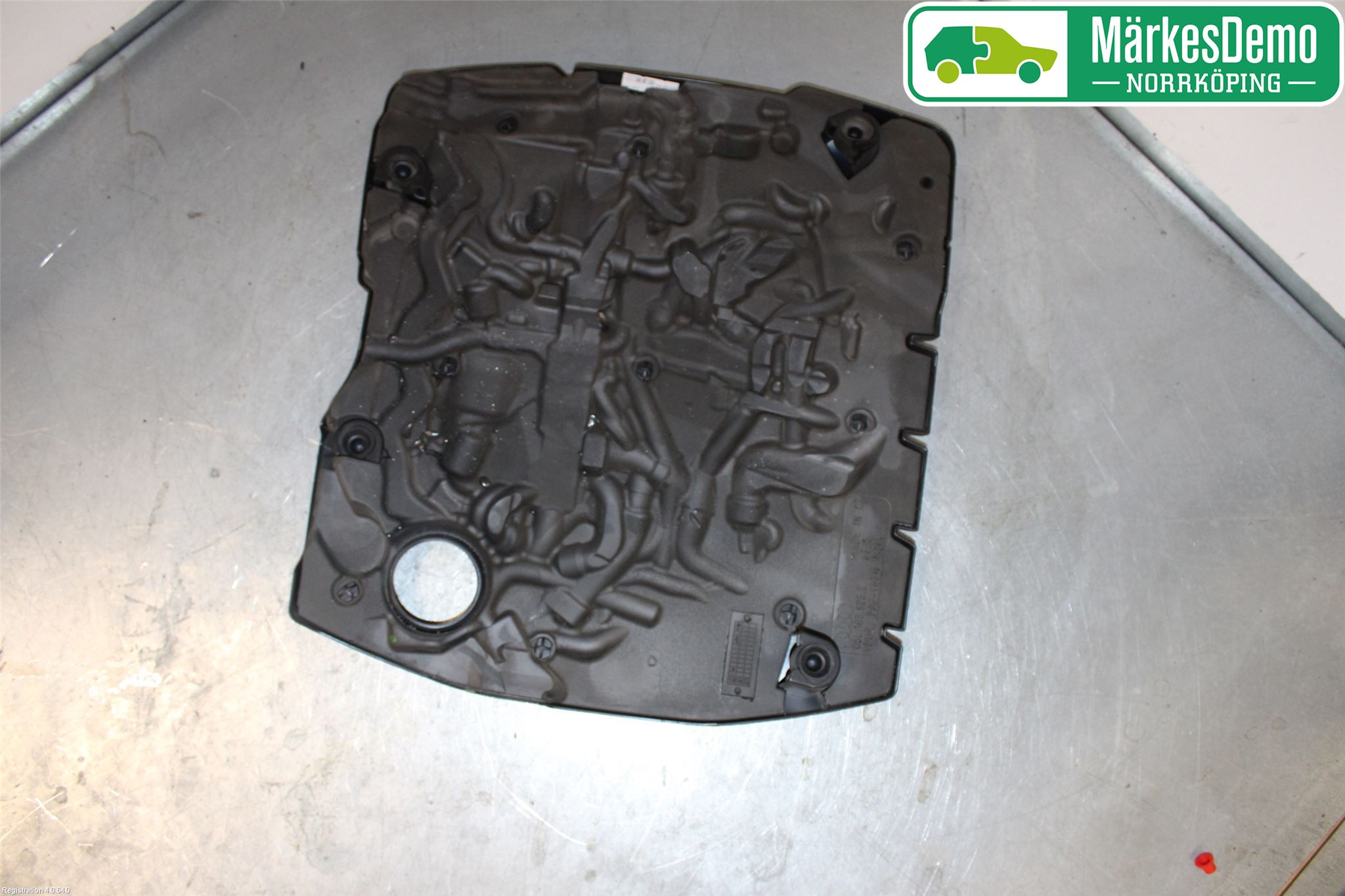 Audi A6 F2/C8 19- Motorkåpa