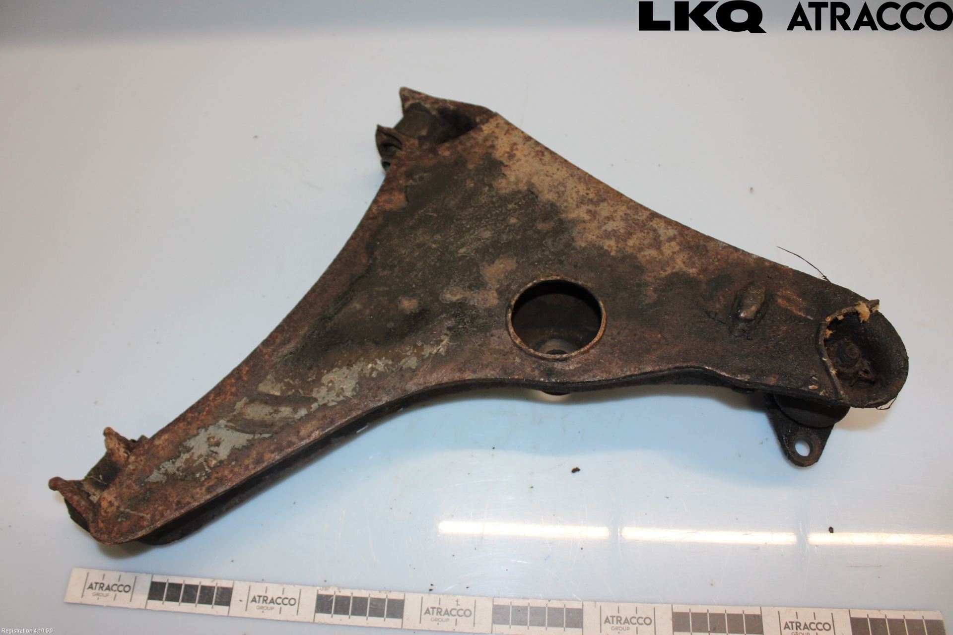 Volkswagen VW K70 Bärarm Fram Undre Hö