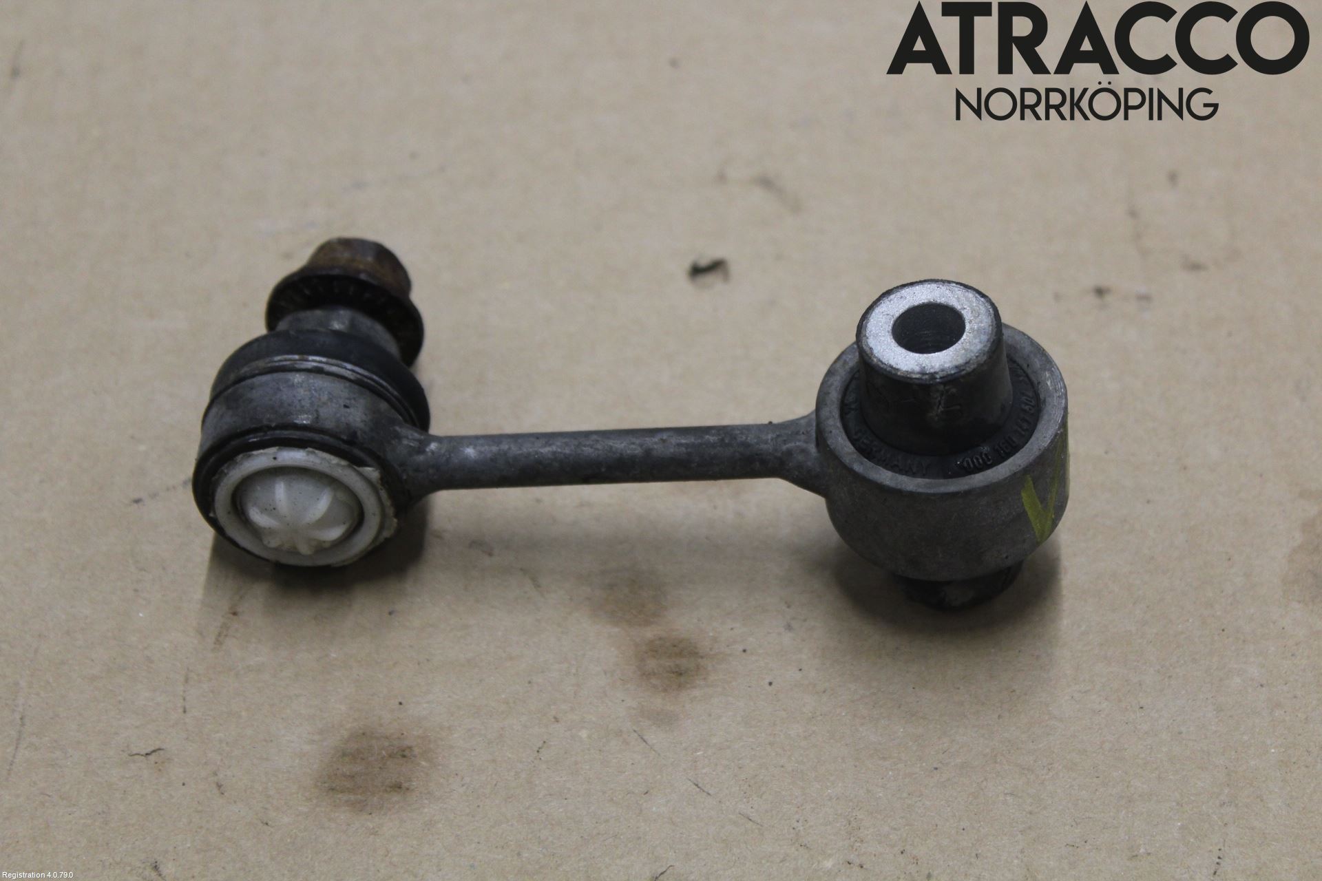 Audi A8/S8 4E  02-09 Krängningshämmarstag Bak