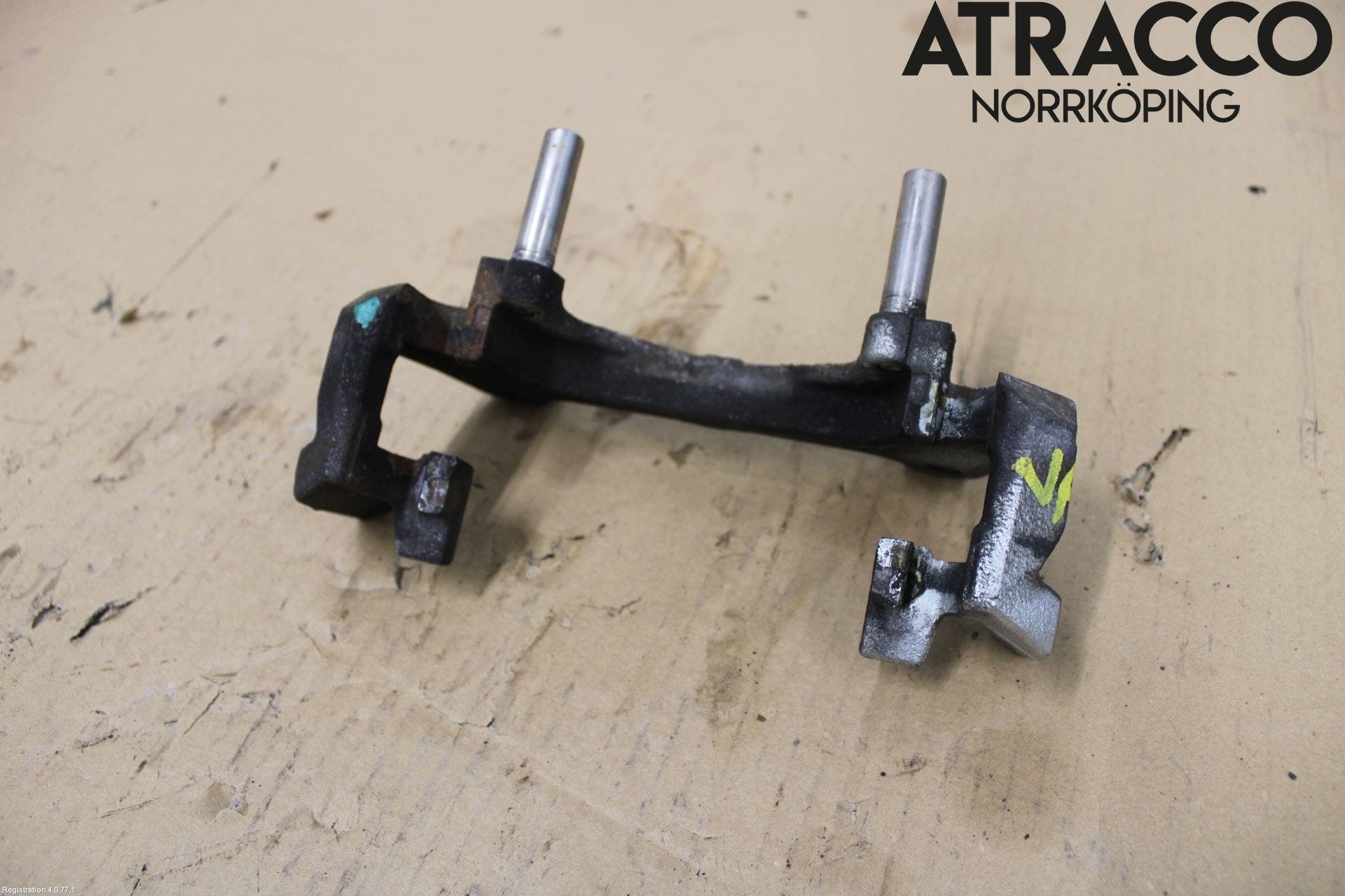 Toyota YARIS XP21 20- Bromsokshållare