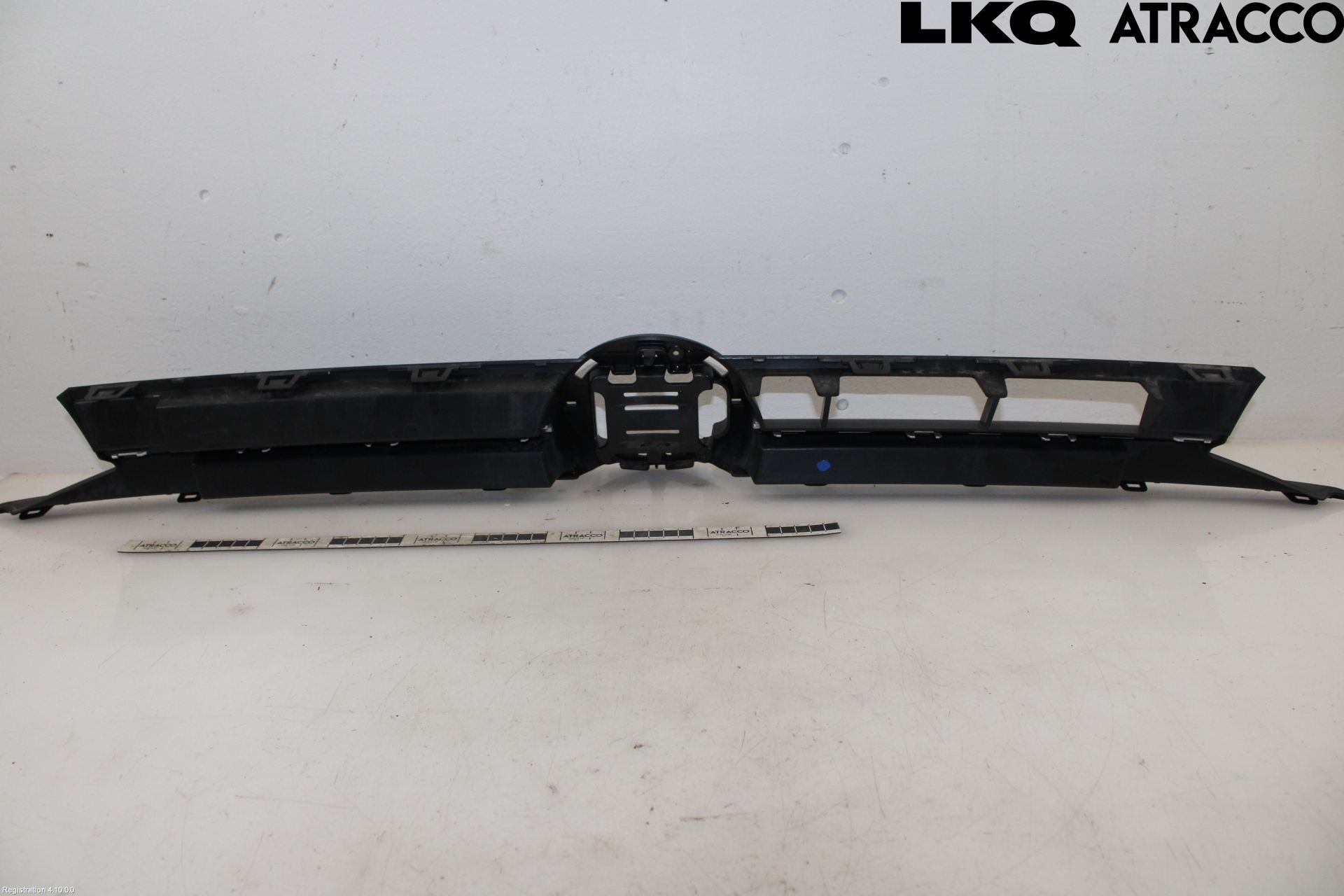 Volkswagen VW POLO VI 18->> Grill Komp
