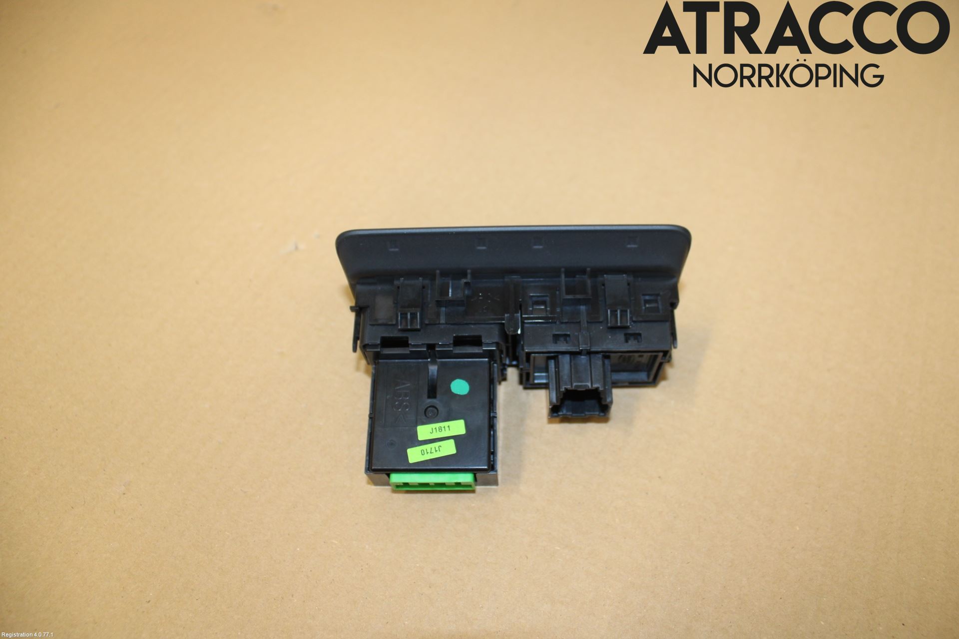 Jaguar E-PACE 17- Strömställare Övrigt