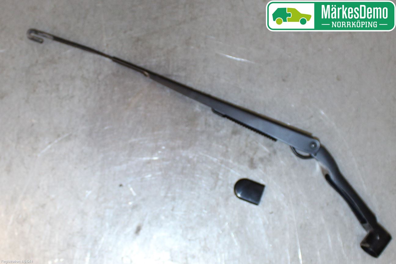 Nissan QASHQAI 14-17 Torkararm Armar Vindruta