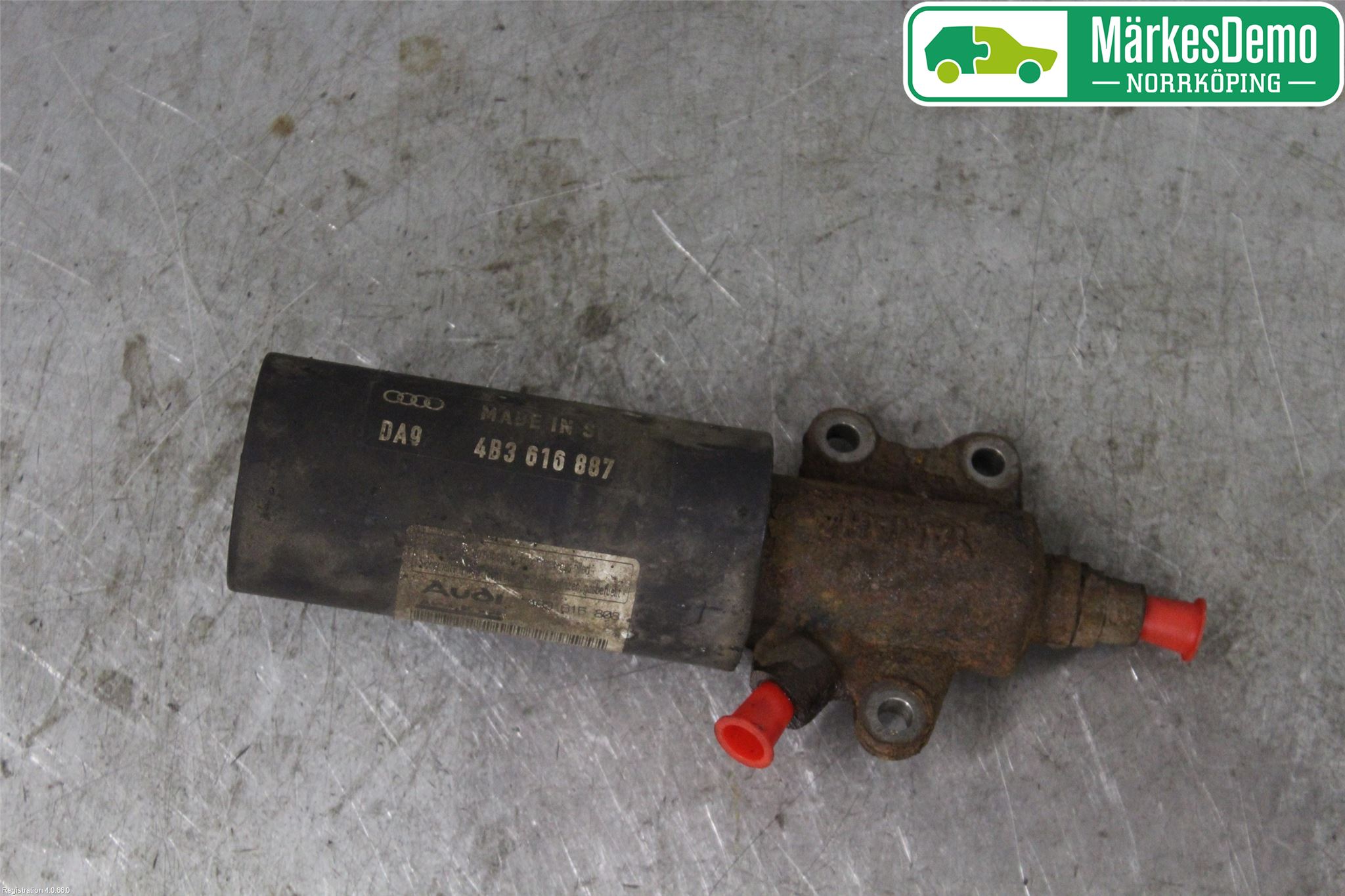 Audi A6/S6     97-05 Fjädr Hydraulklocka Bak