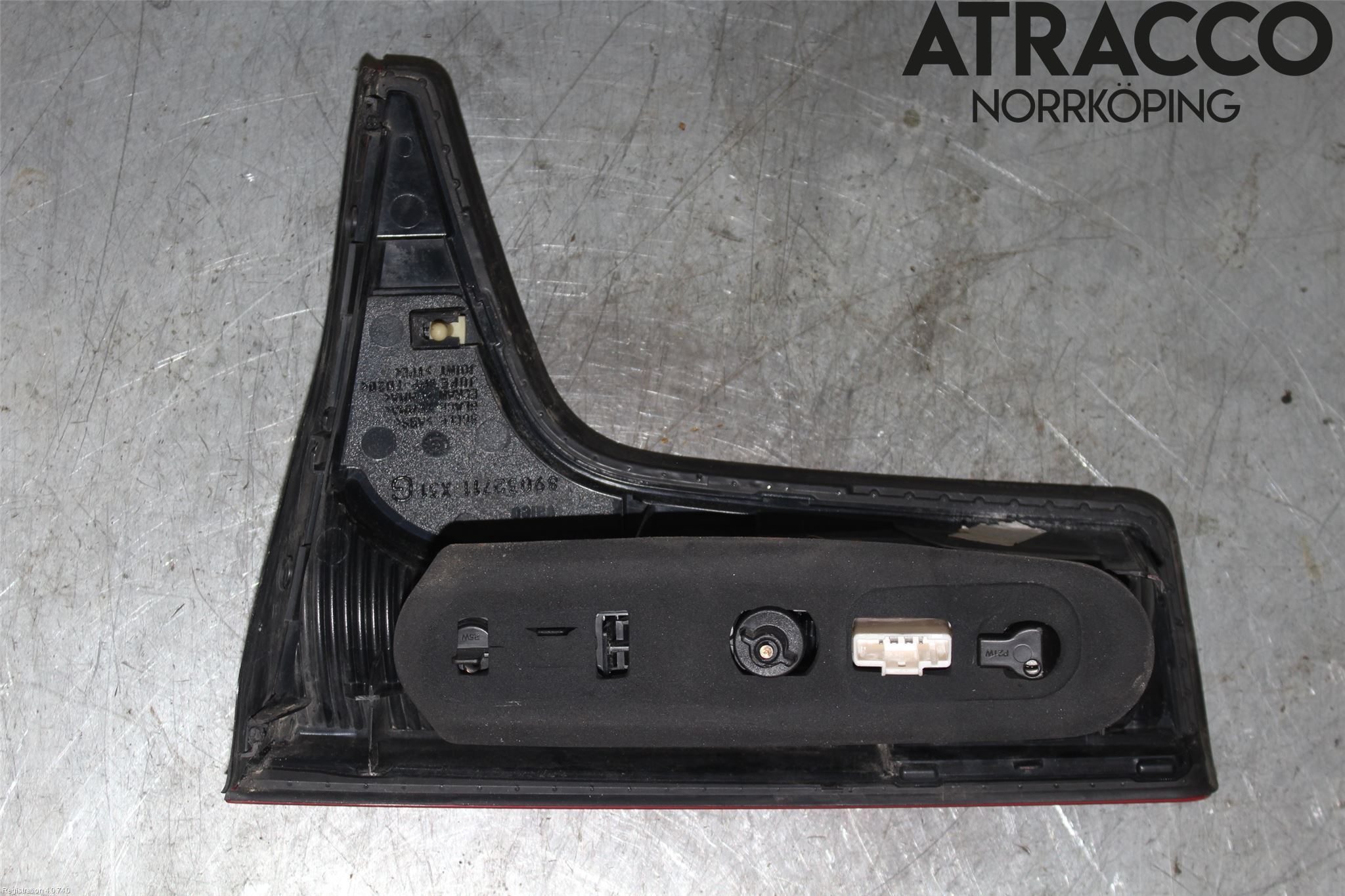 Citroen C5     05-08 Bakljus Lucka Vä