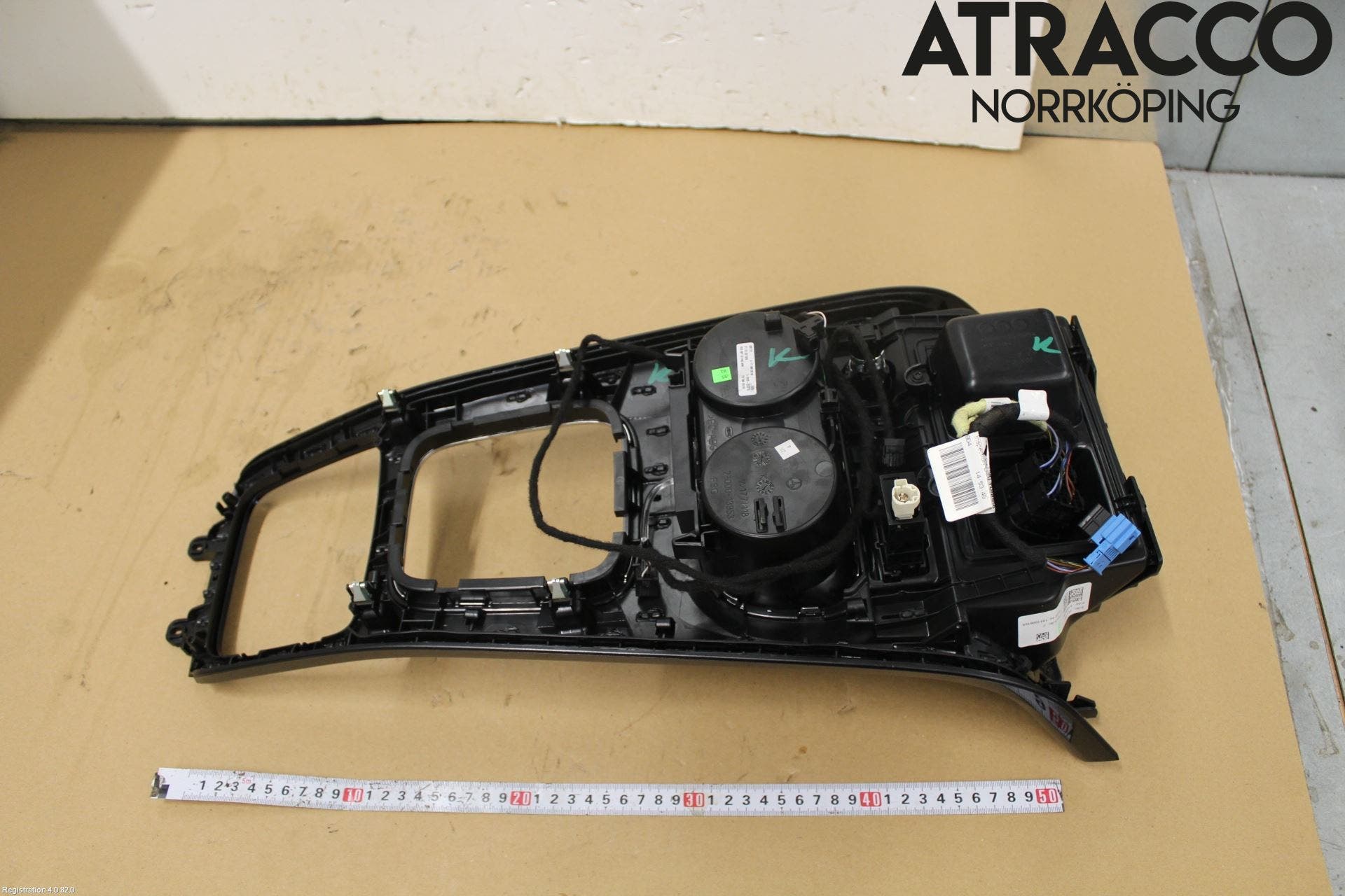 Mercedes-Benz MB A-KLASS (W177) 18- Instrumentkonsoll Mitt
