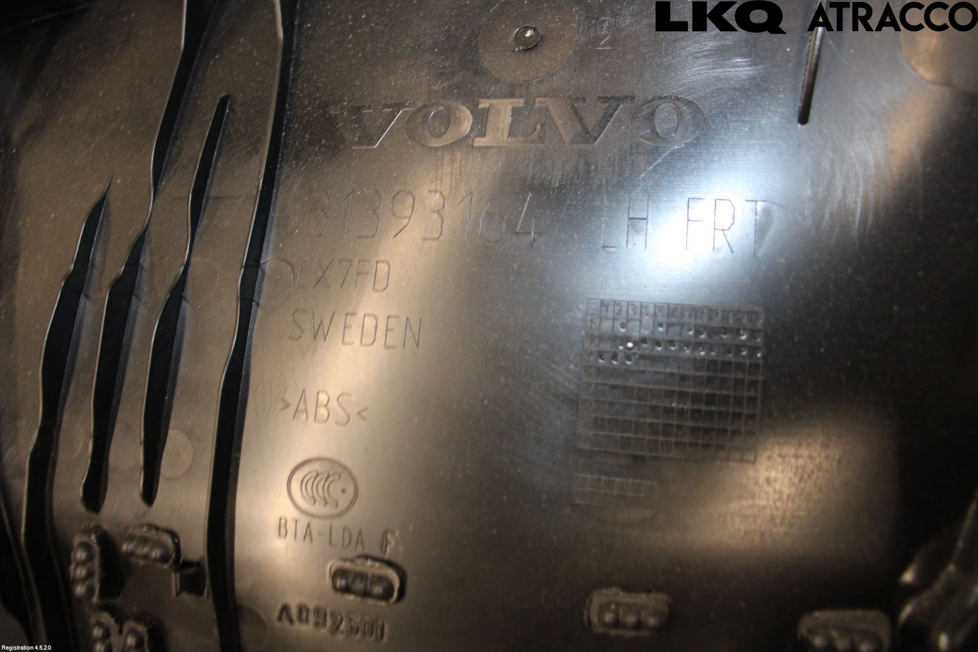 Volvo V90 CROSS COUNTRY 17->> Dörrklädsel Vä