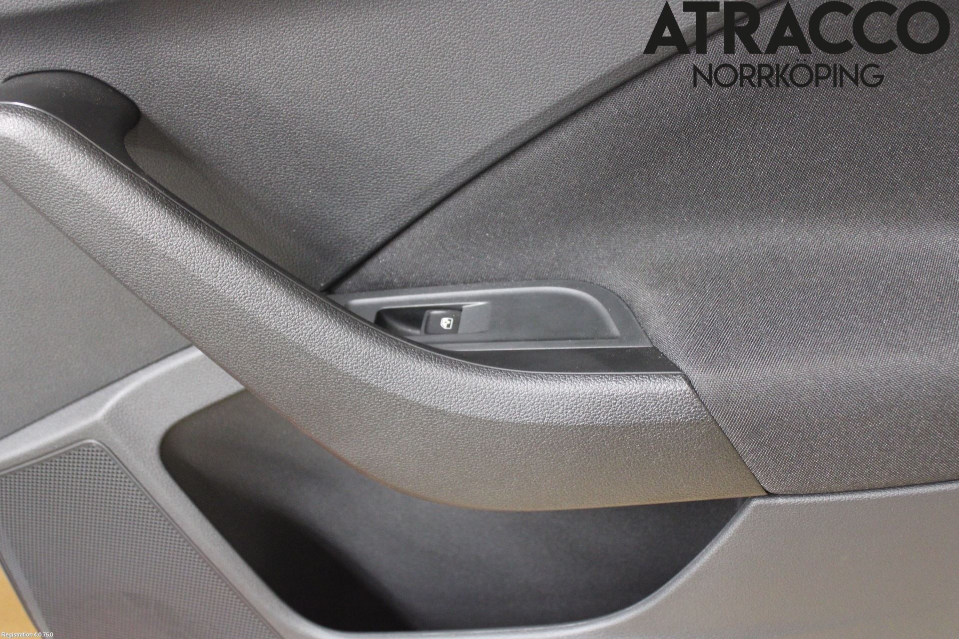 Skoda SCALA 19- Dörrklädsel Hö