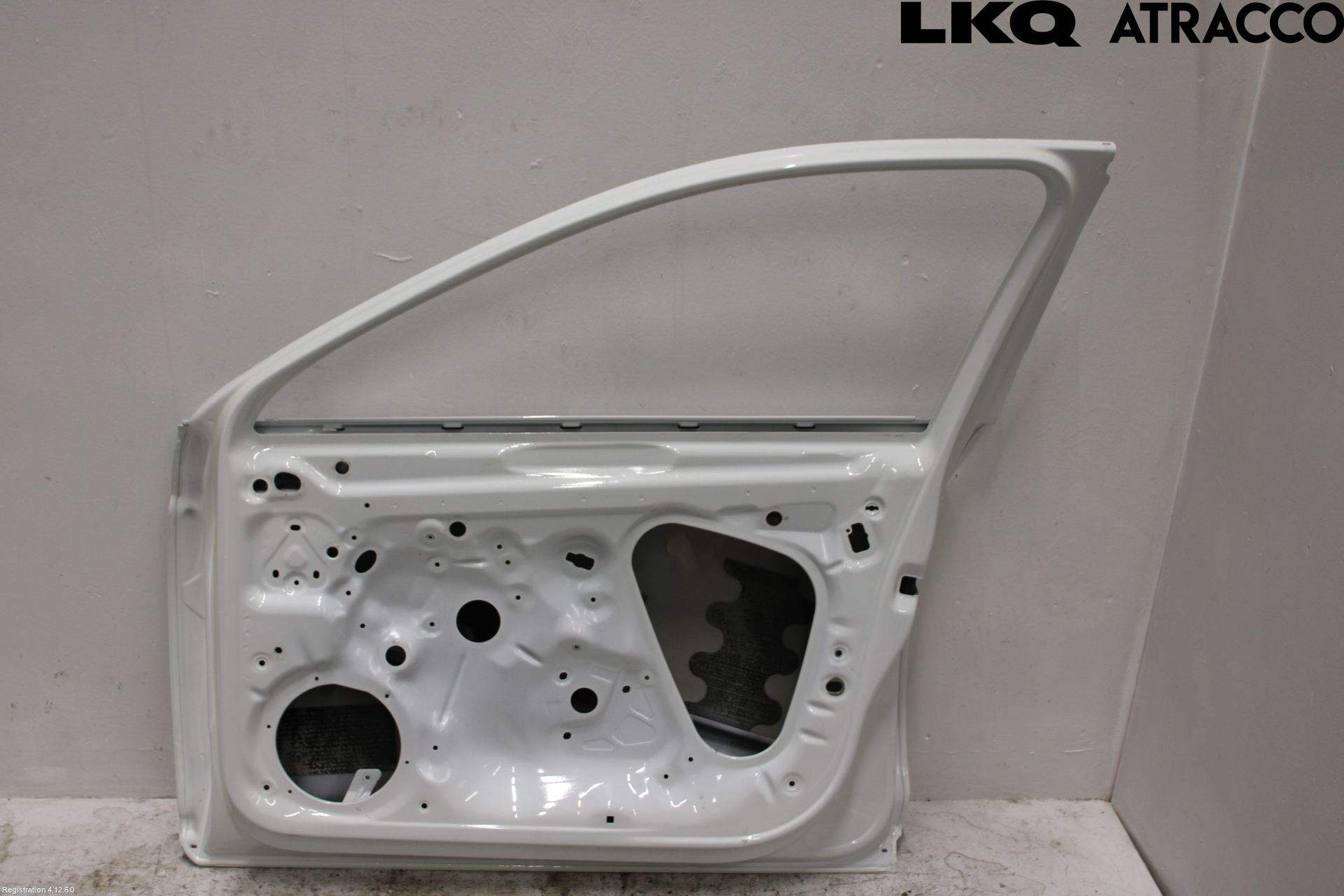 Volkswagen VW PASSAT 15-19 Dörr Fram Höger