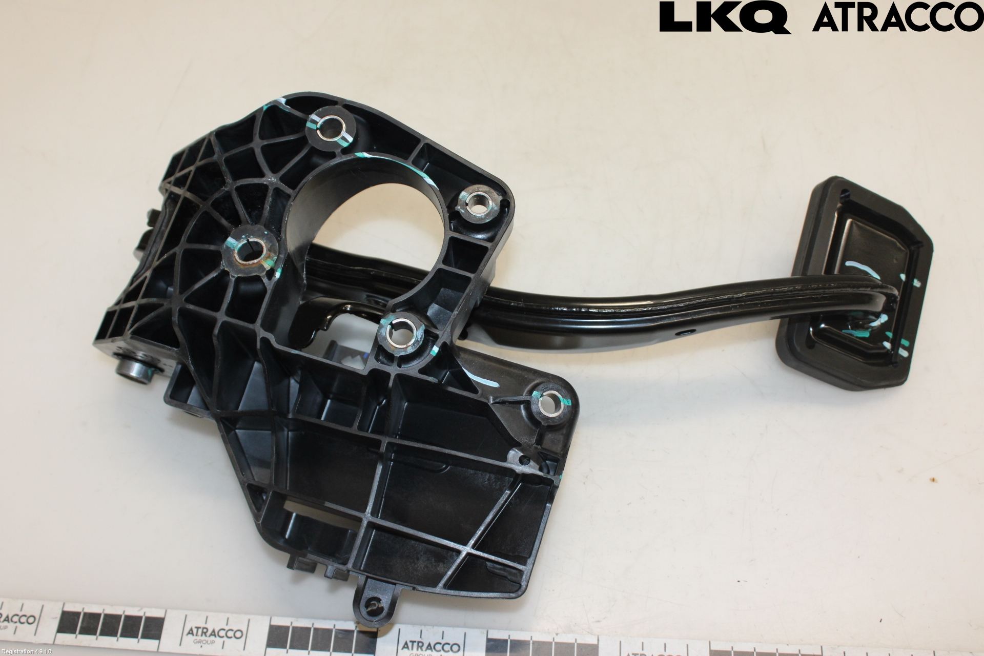 Tesla MODEL 3 17- Bromspedal