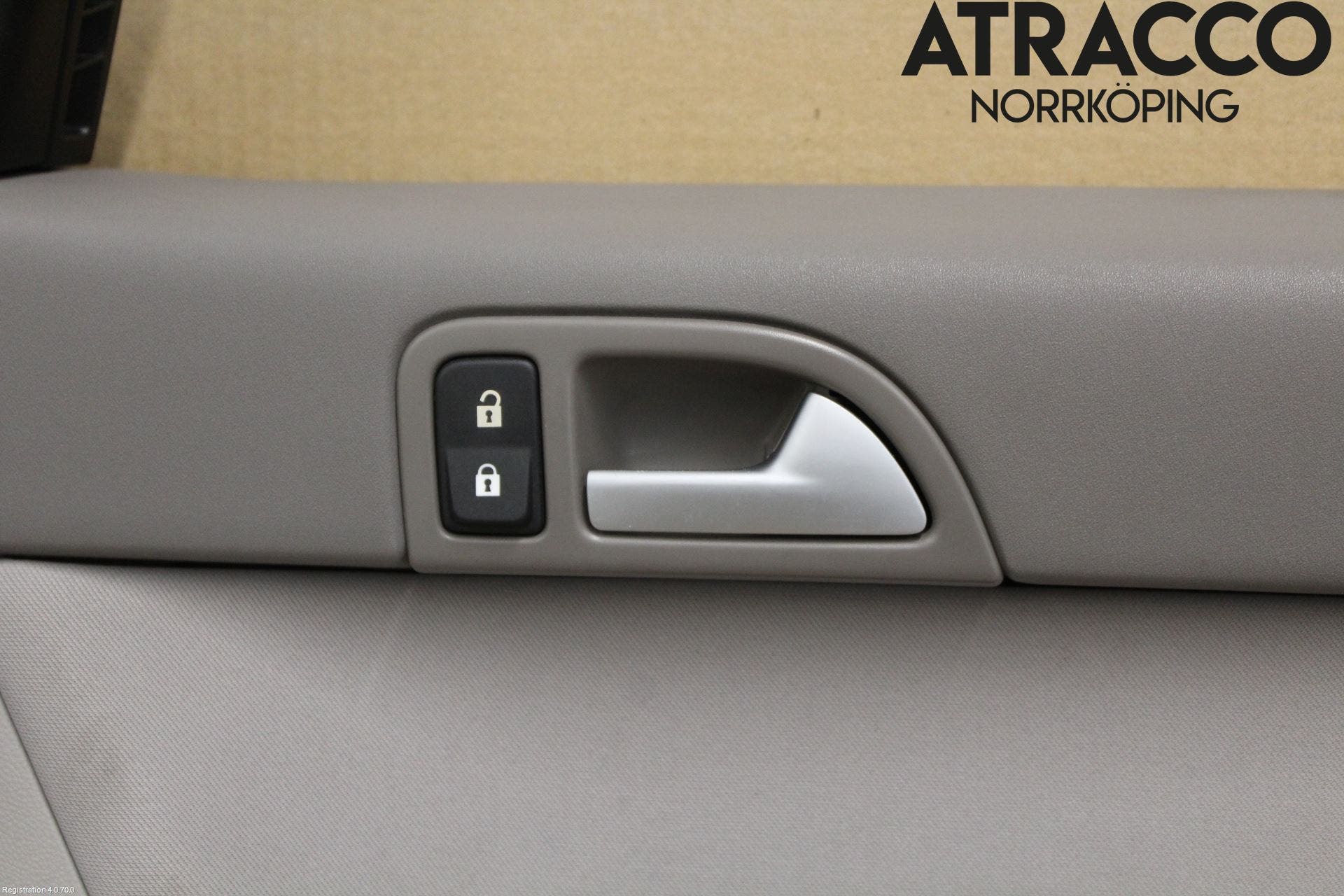 Volvo S40 04-07 Dörrklädsel Hö