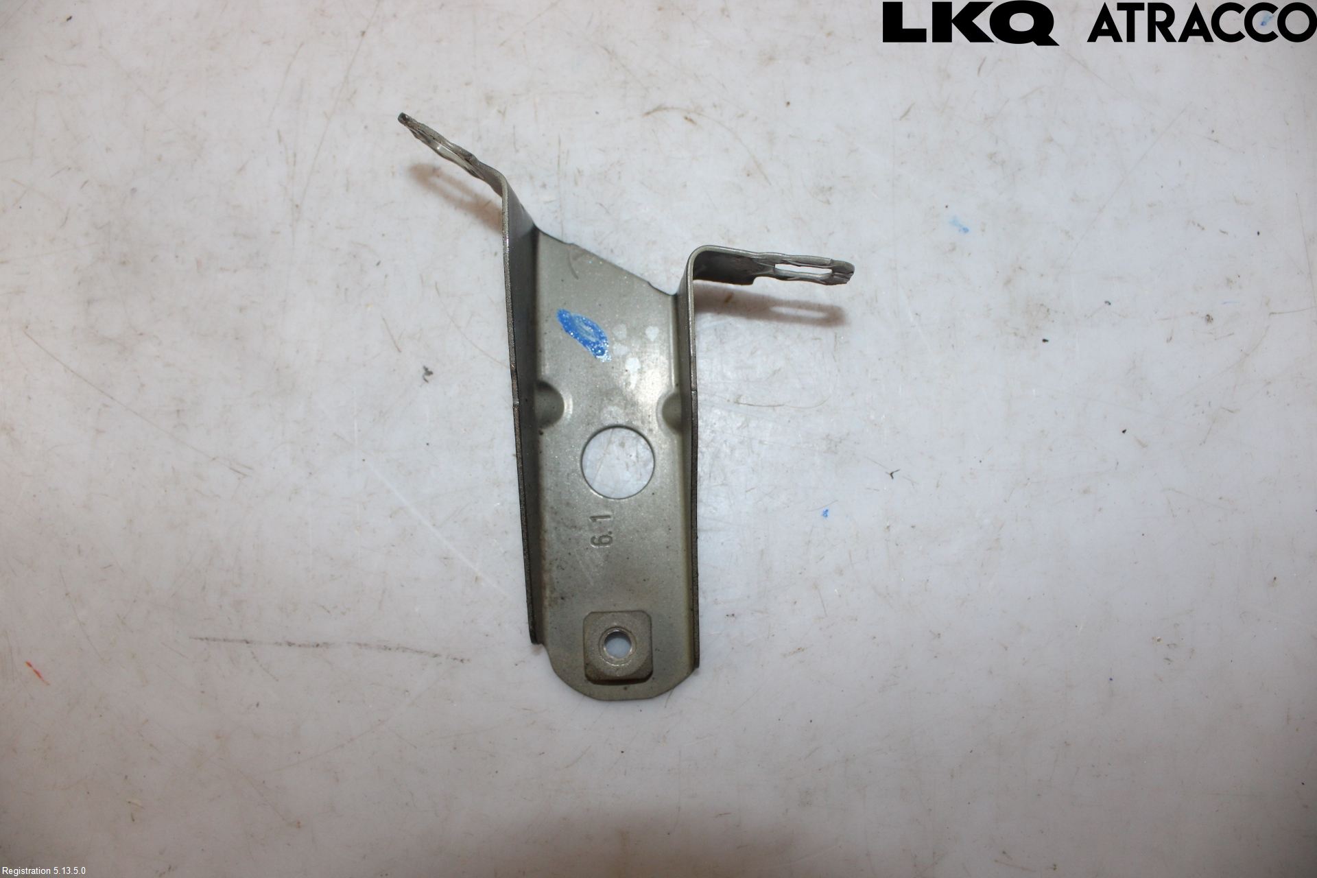 BMW 3 F30/F31/F80 12-19 Skärmfäste Fram Hö