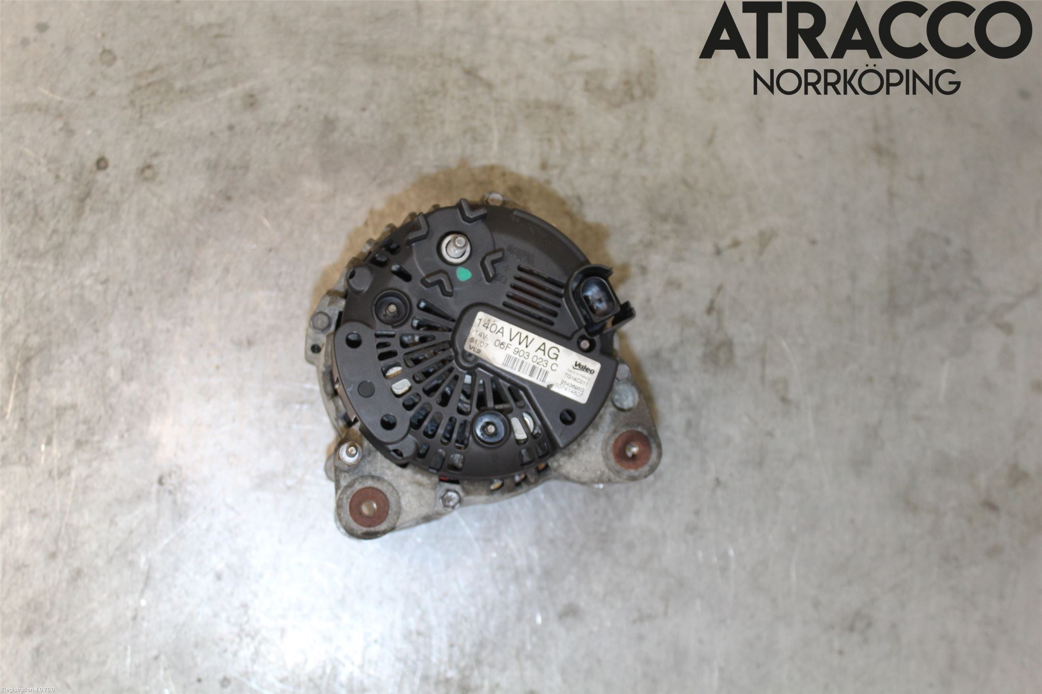 Volkswagen VW CADDY      04-10 Generator