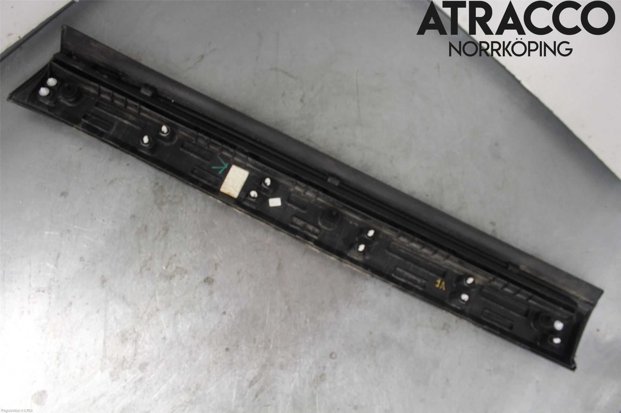 Jaguar E-PACE 17- Dörr Dekorlist Fram Vä