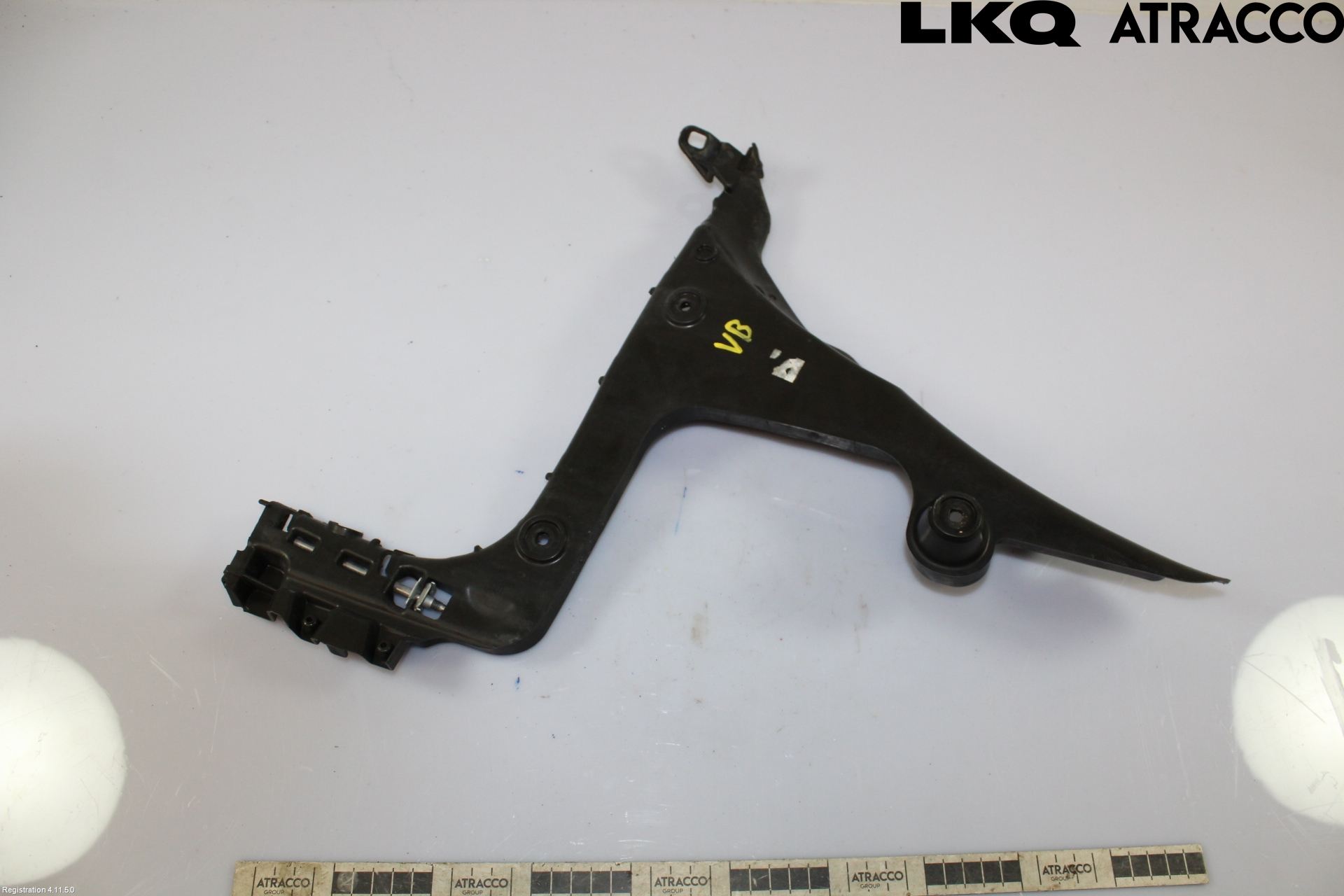 Audi A3/S3 05-13 Stötfångarfäste Bak Vä