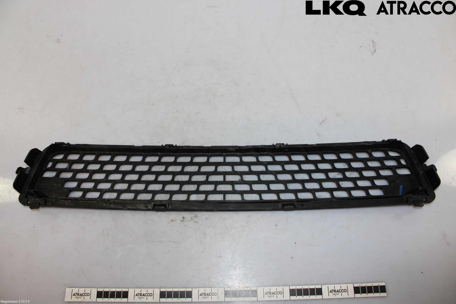 Volvo V70 08-13 Grilldel Mitt