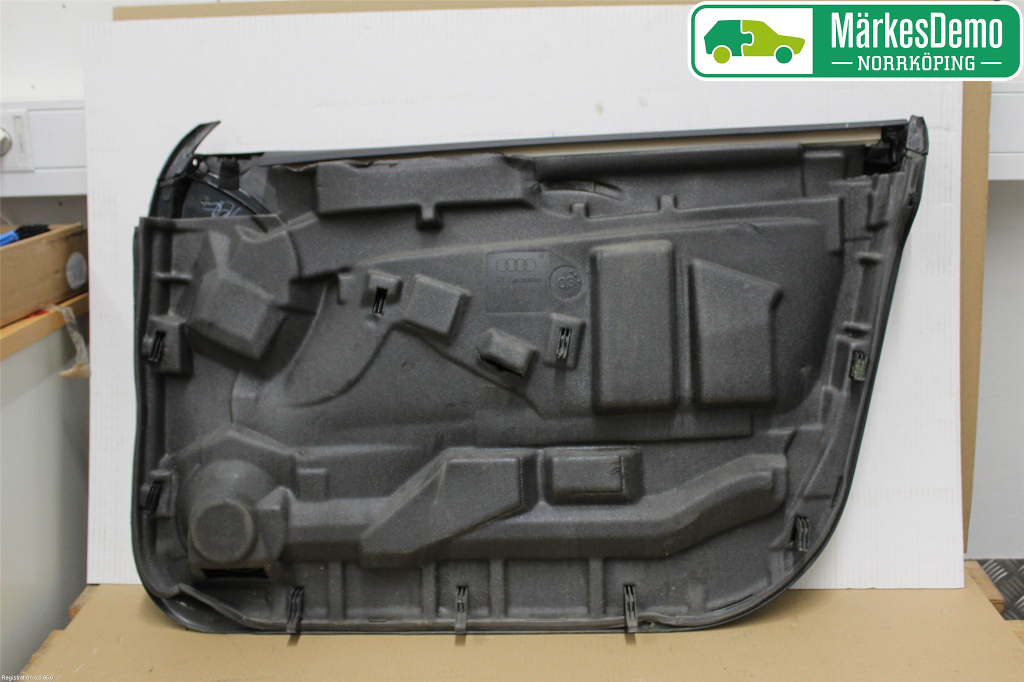 Audi A6/S6     97-05 Dörrklädsel Vä