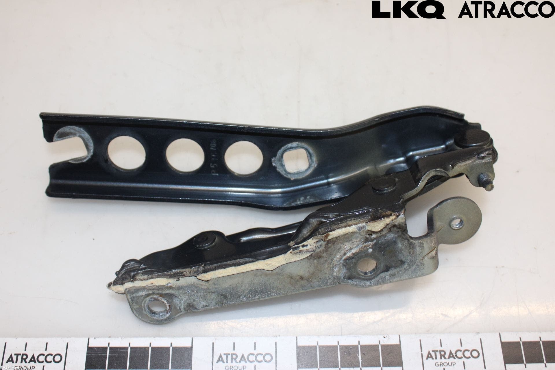 Skoda OCTAVIA (1Z) 05-13 Huvgångjärn