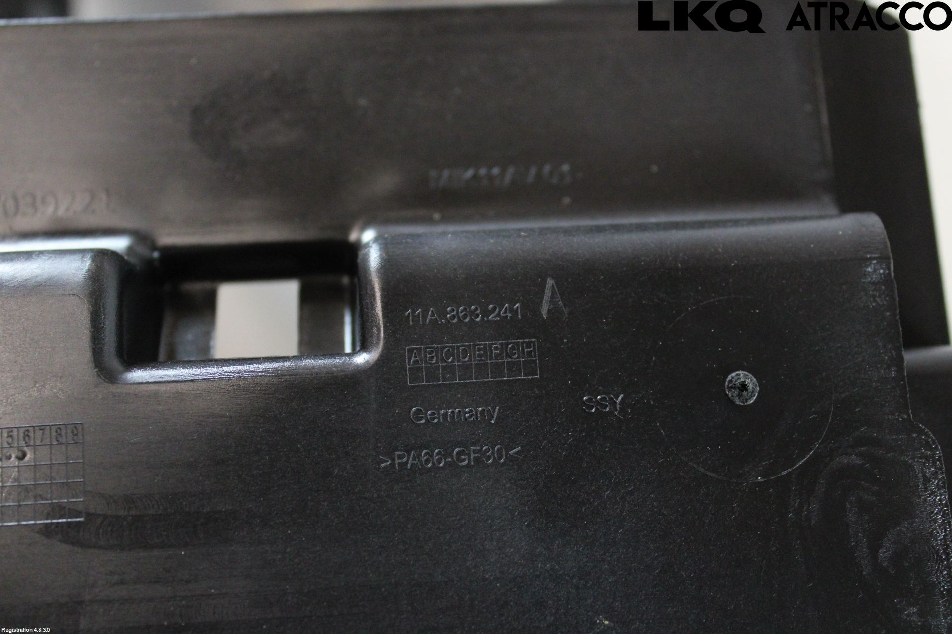 Volkswagen VW ID.4 21- Instrumentkonsoll Mitt