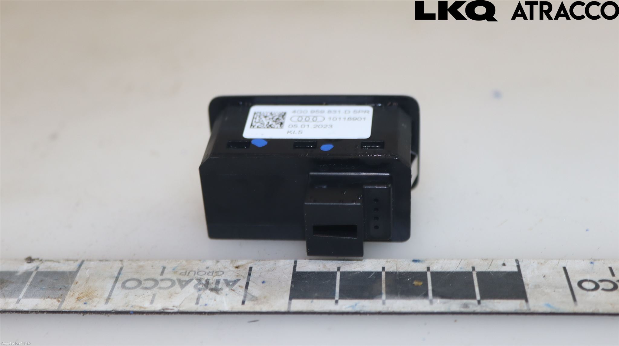 Audi Q4 E-TRON FZ 22- Strömställare Baklucka