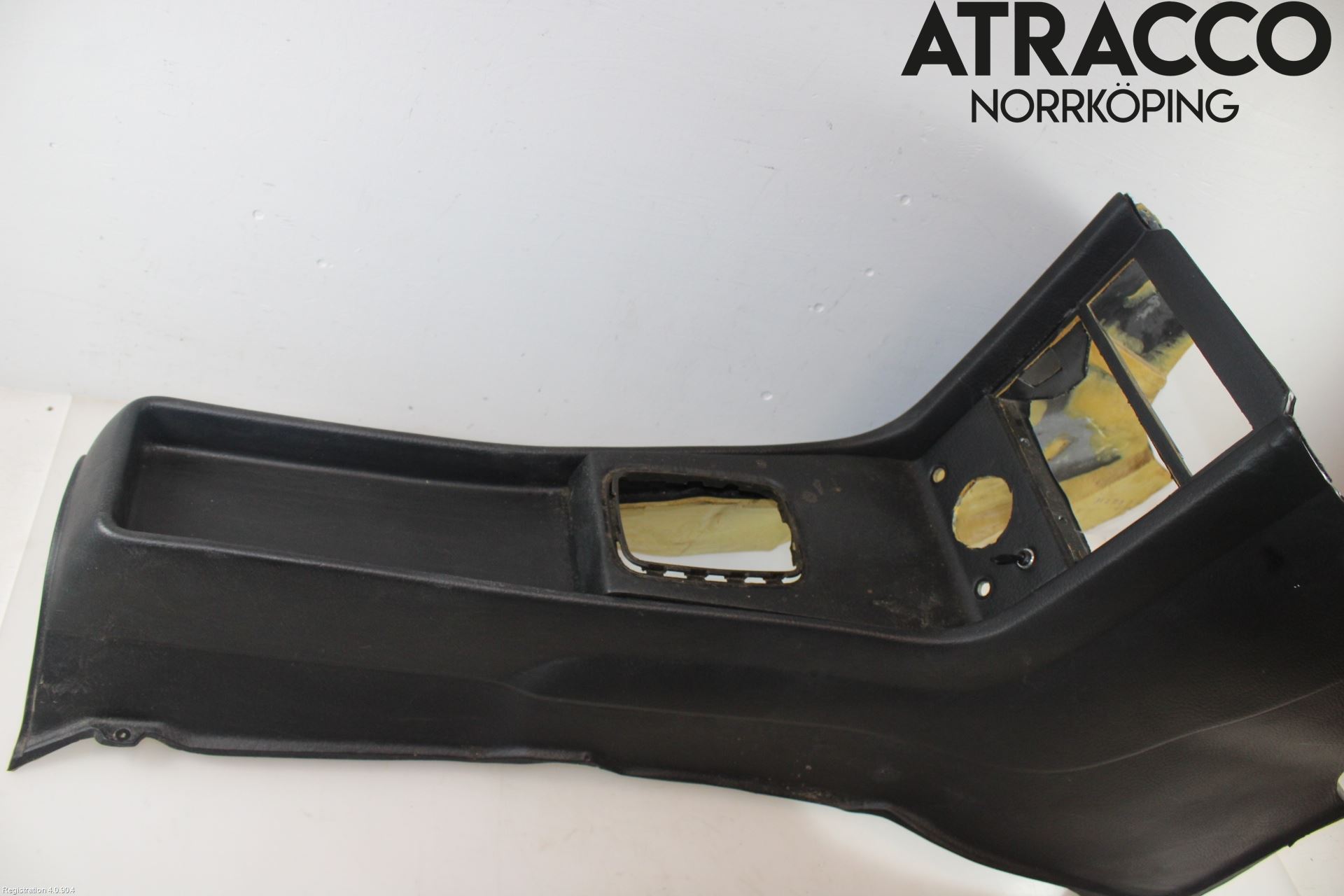 Mercedes-Benz MB COMPAKT  (W115) 68-76 Instrumentkonsoll Mitt