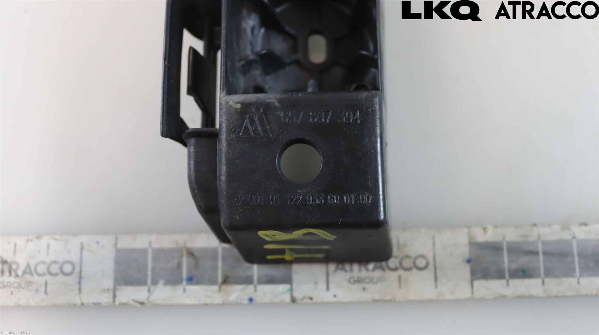 Skoda SCALA 19- Stötfångarfäste Bak Hö