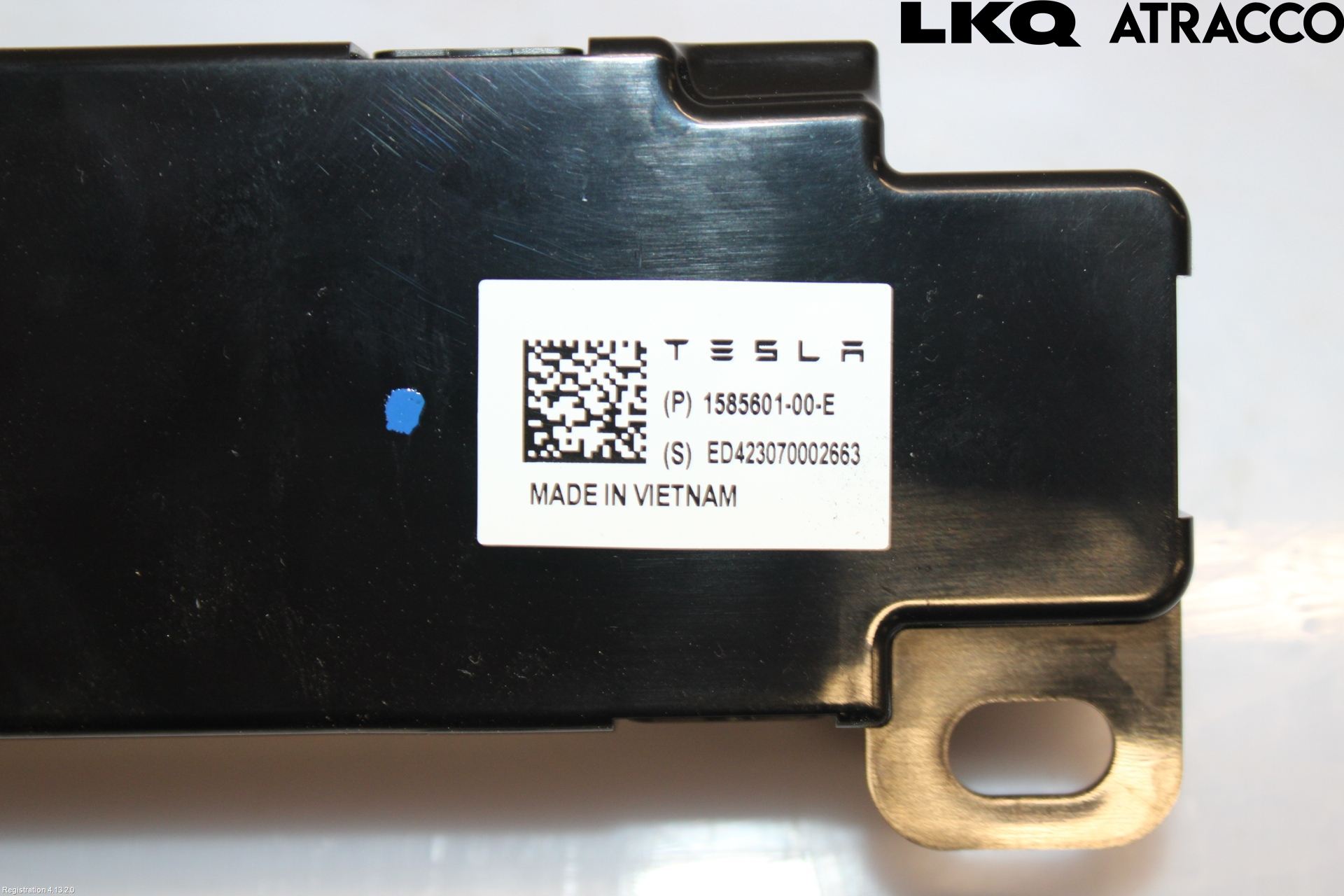 Tesla MODEL Y 21- Antenn