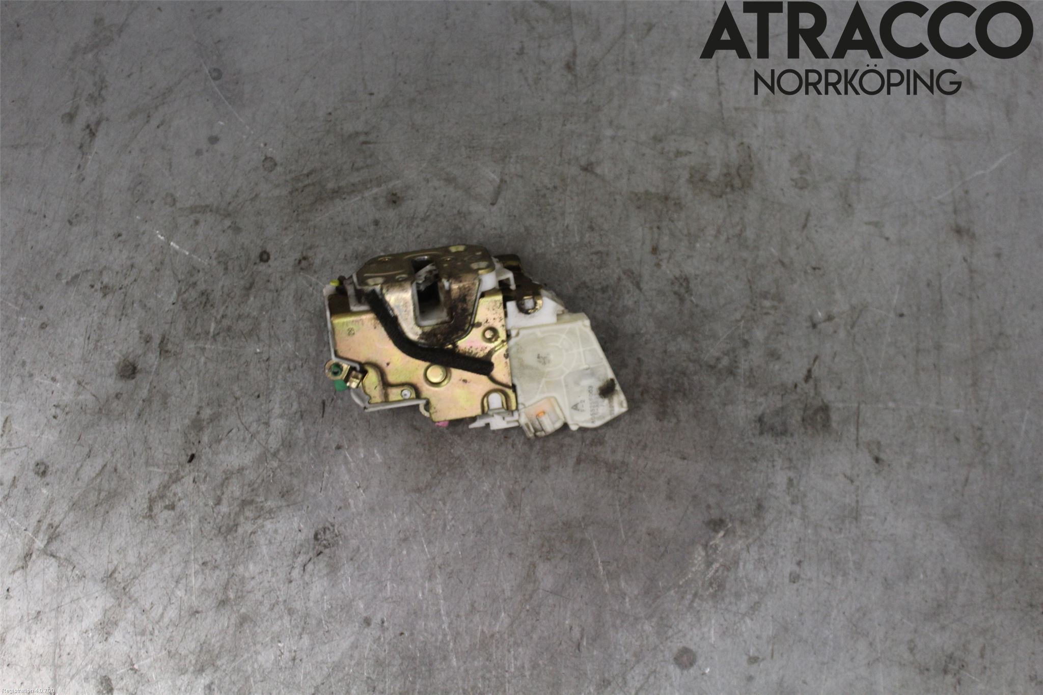 Nissan NAVARA 98-05 Låskista-Dörrlås