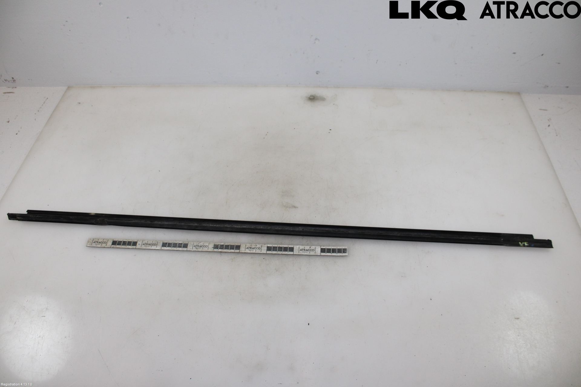 Volkswagen VW TIGUAN 16-24 Dörr Dekorlist Fram Vä