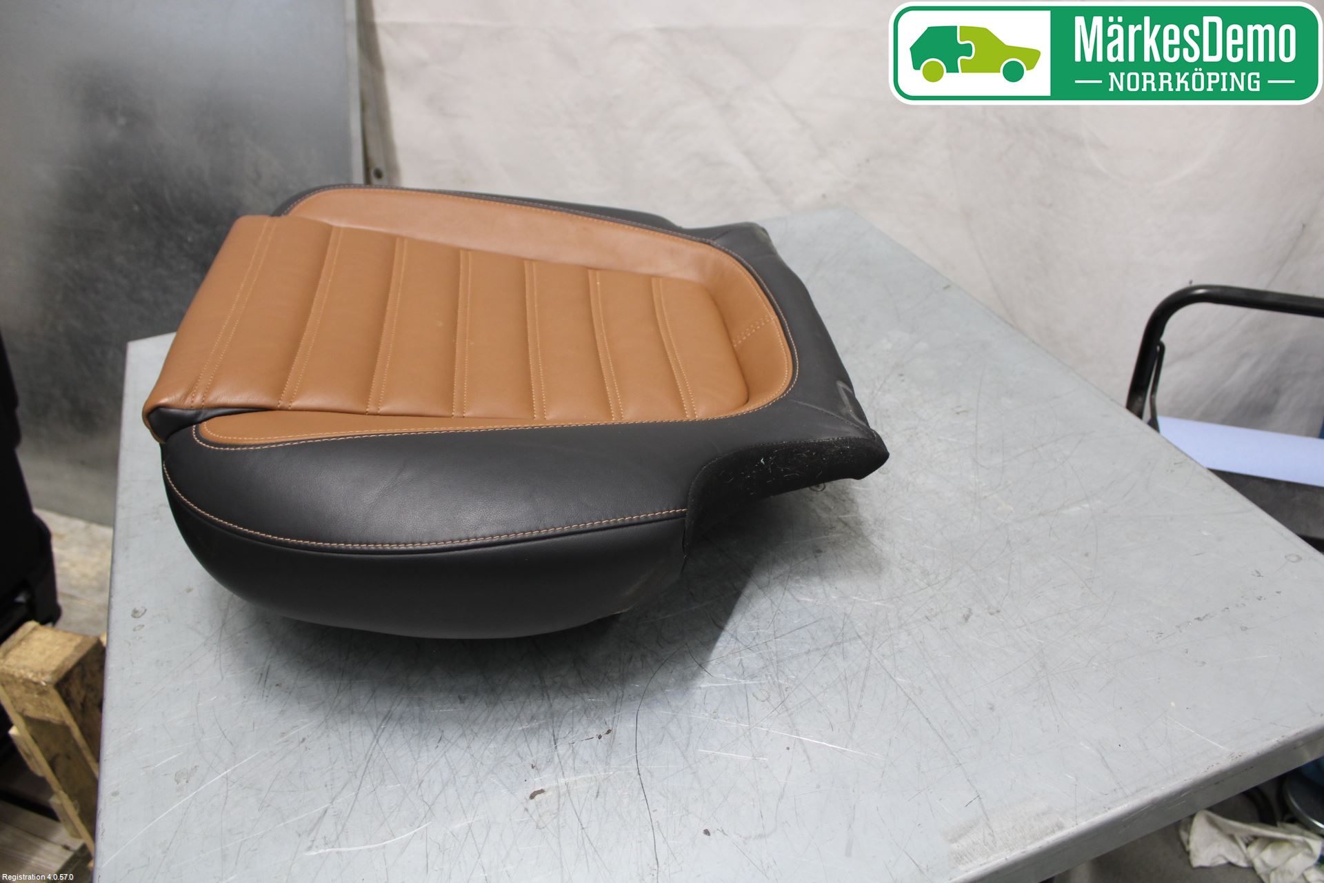 Volkswagen VW PASSAT 11-14 Inredning Baksäte