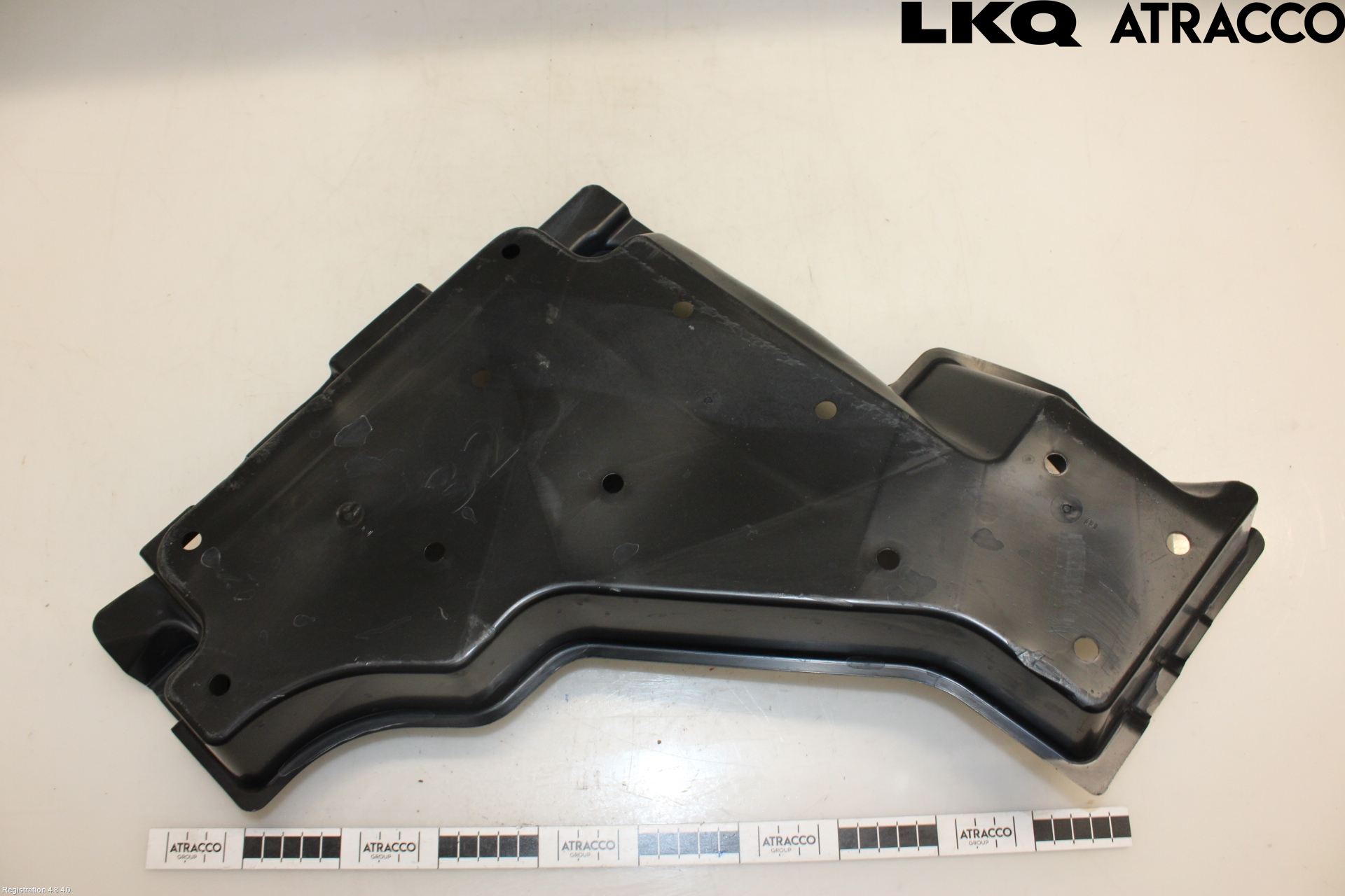 Toyota YARIS CROSS XP21 21- Hasplåt Plåt-Plast