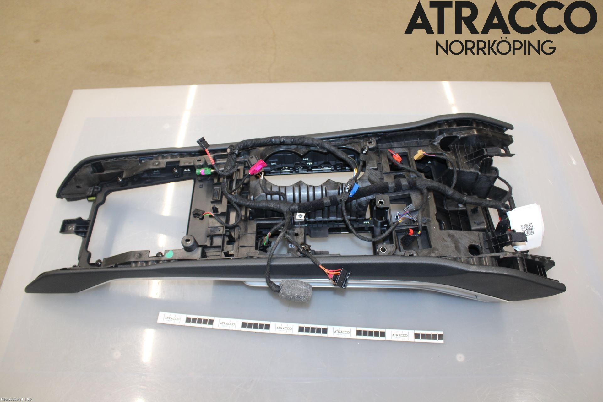 Audi Q7/SQ7 Instrumentkonsoll Mitt