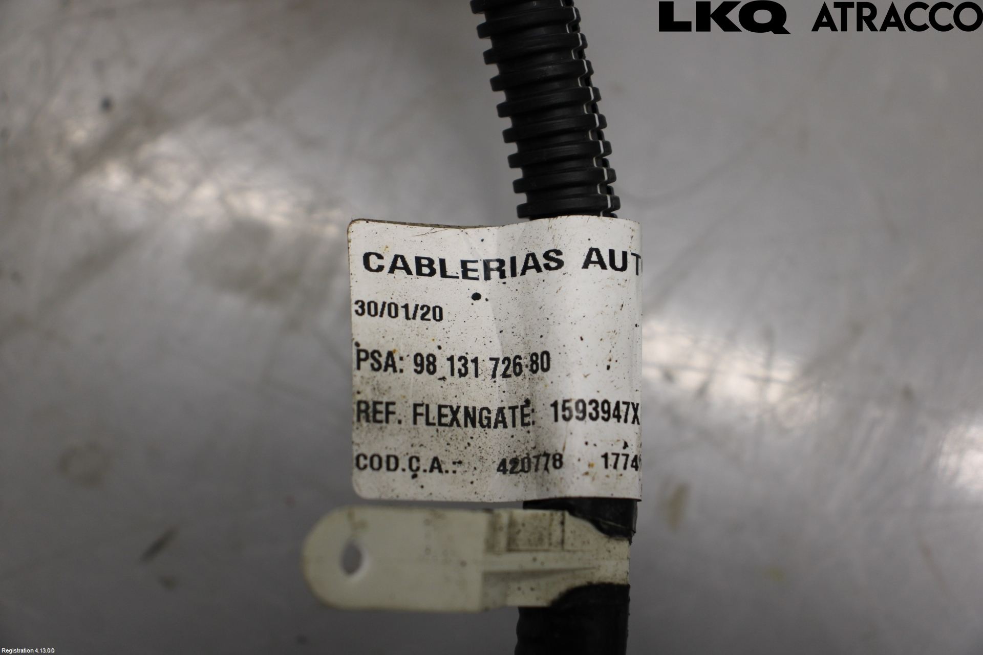 Opel VIVARO 20- Parkeringshjälp Backsensor