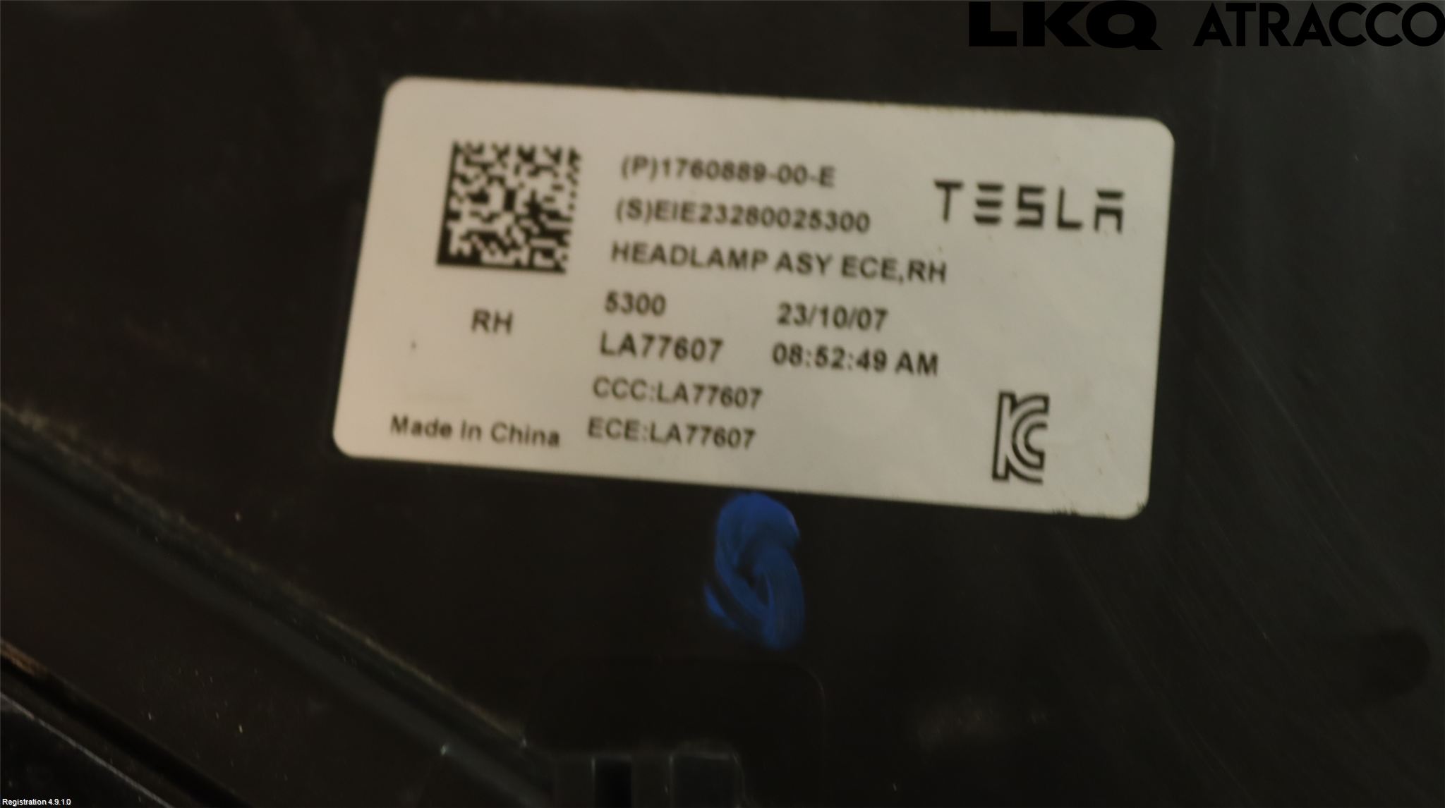 Tesla MODEL 3 17- Strålkastare Höger