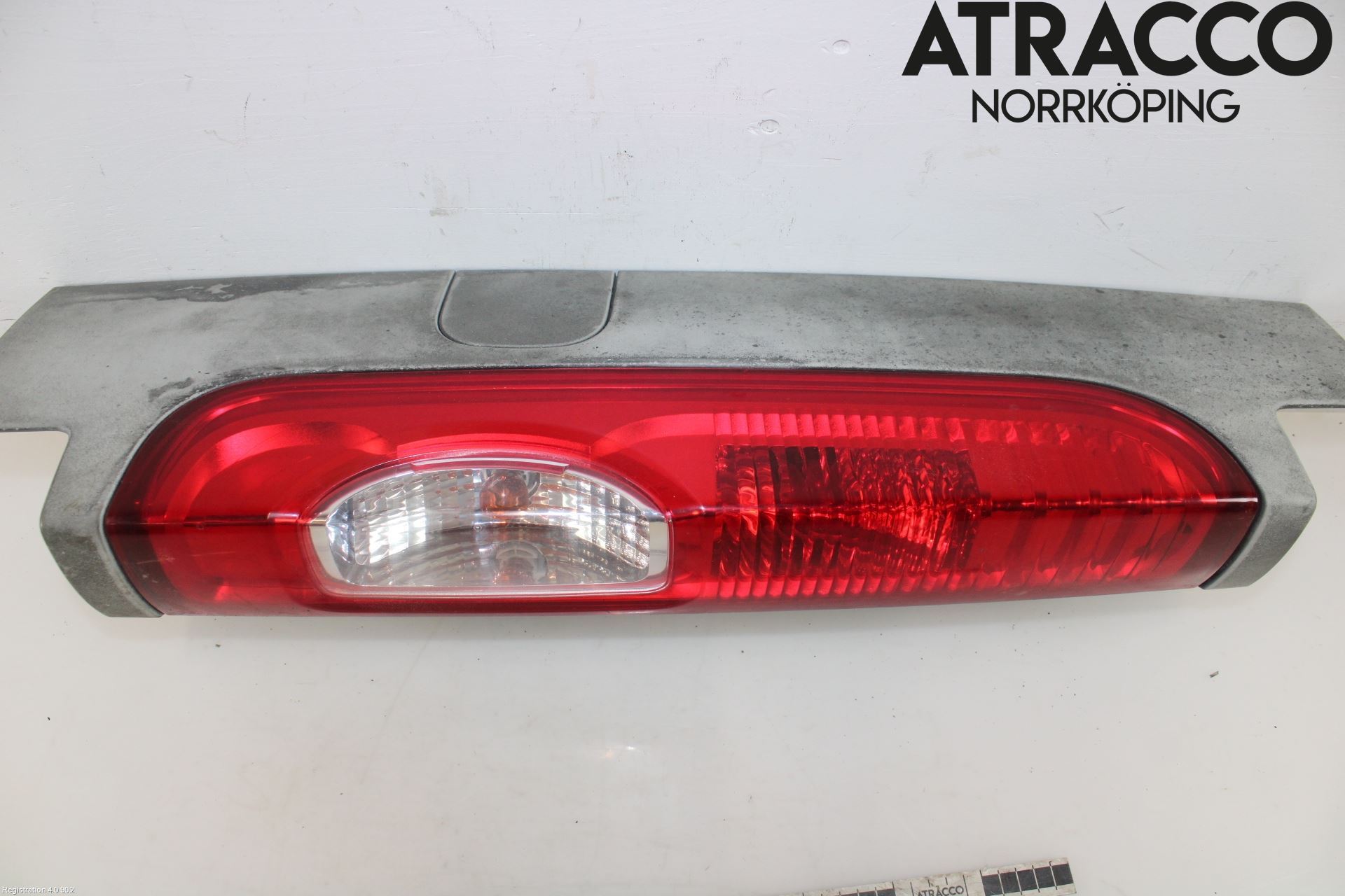 Opel VIVARO 01-14 Bakljus Vänster